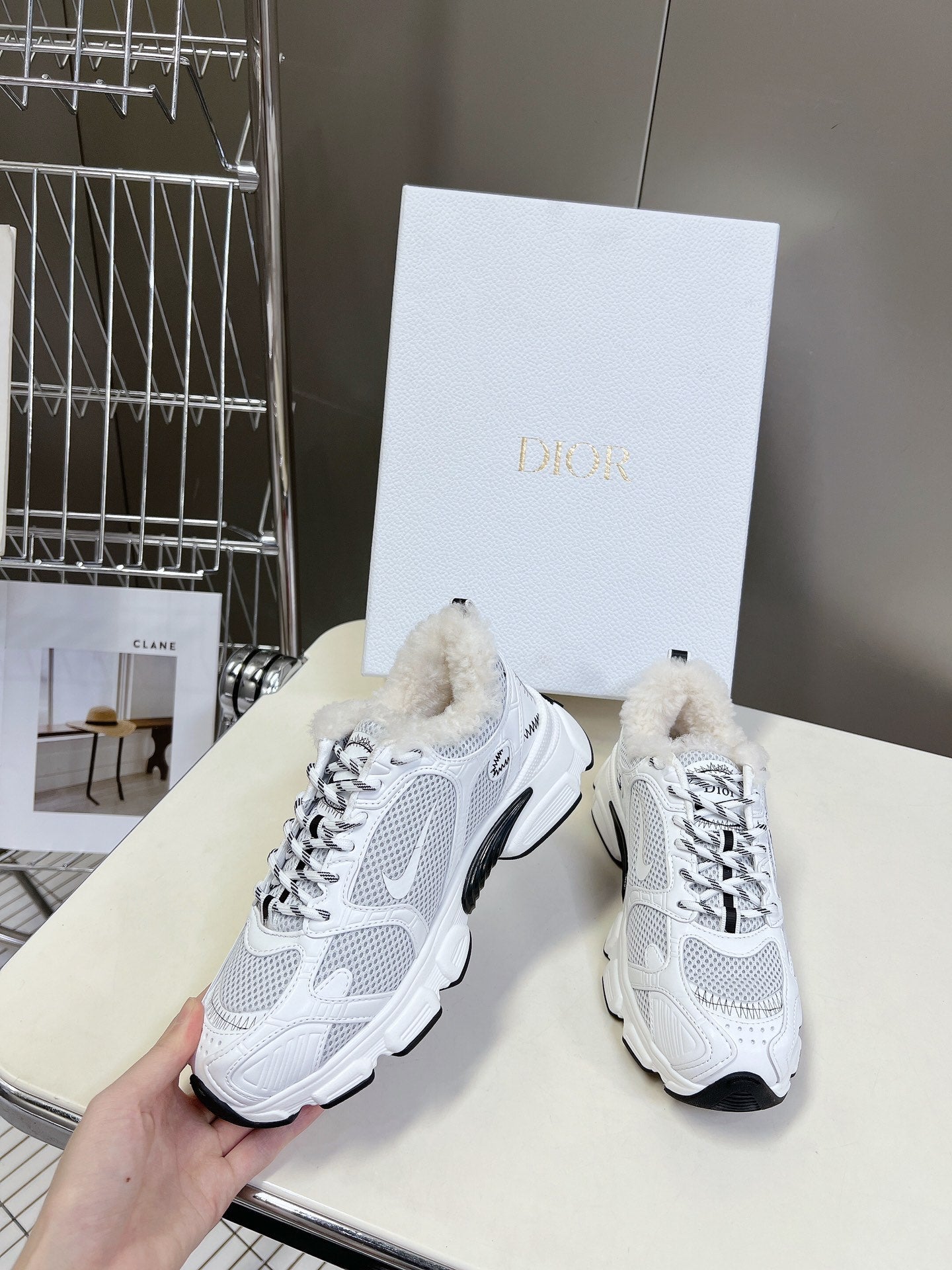 DIOR CHRONO SNEAKER 25S IN WHITE LAMBSKIN AND MESH FABRIC STYLE 2 - 35