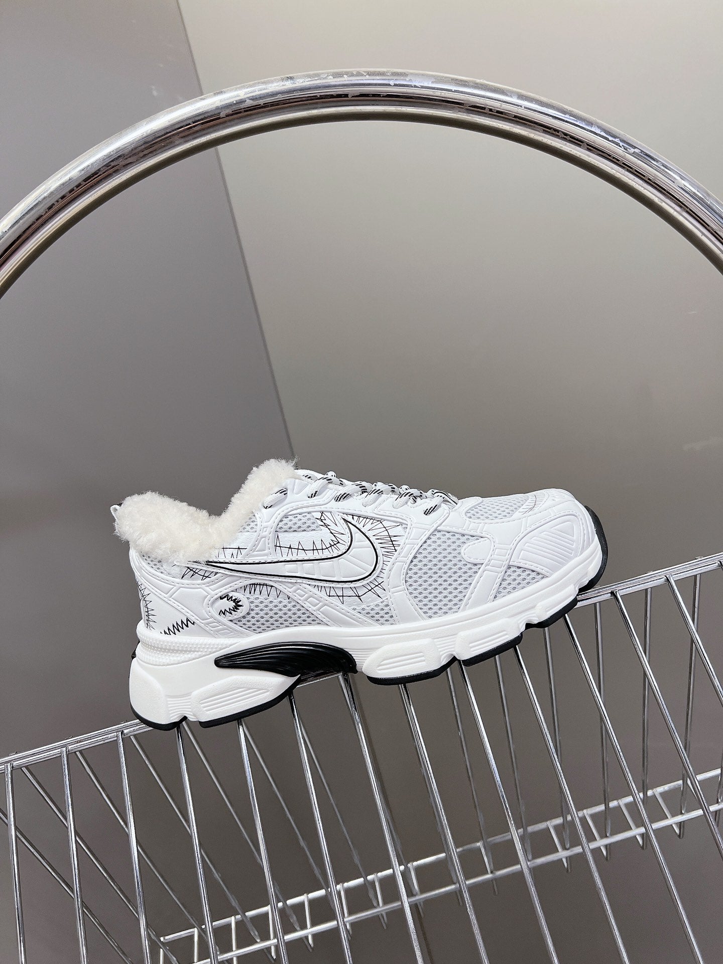 DIOR CHRONO SNEAKER 25S IN WHITE LAMBSKIN AND MESH FABRIC STYLE 2 - 35