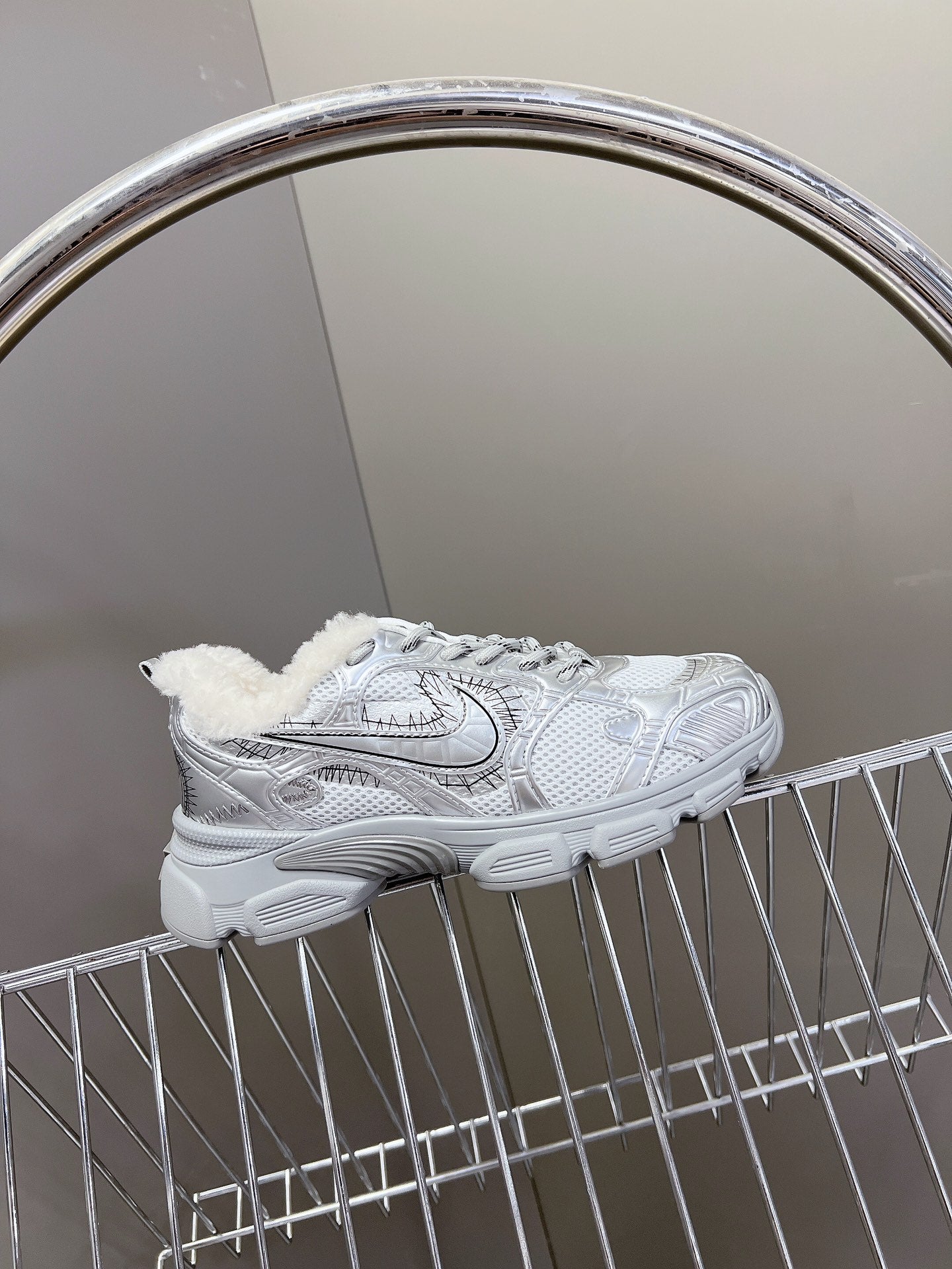 DIOR CHRONO SNEAKER 25S IN SILVER LAMBSKIN AND MESH FABRIC STYLE 1 - 35