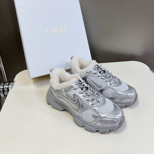 DIOR CHRONO SNEAKER 25S IN SILVER LAMBSKIN AND MESH FABRIC STYLE 1 - 35