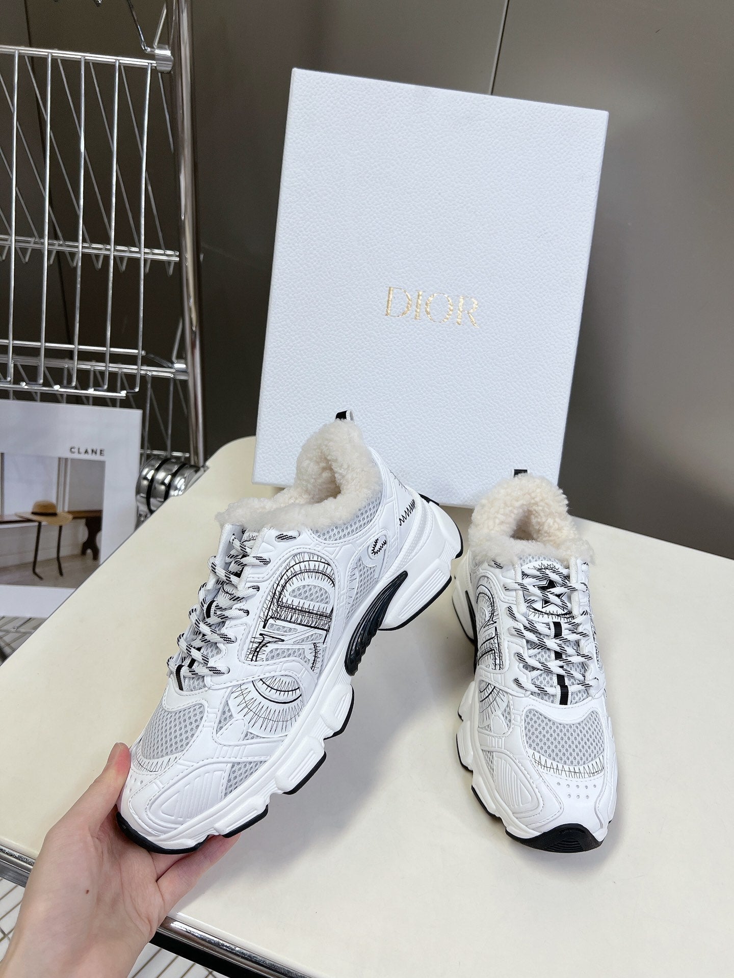 DIOR CHRONO SNEAKER 25S IN WHITE LAMBSKIN AND MESH FABRIC - 35
