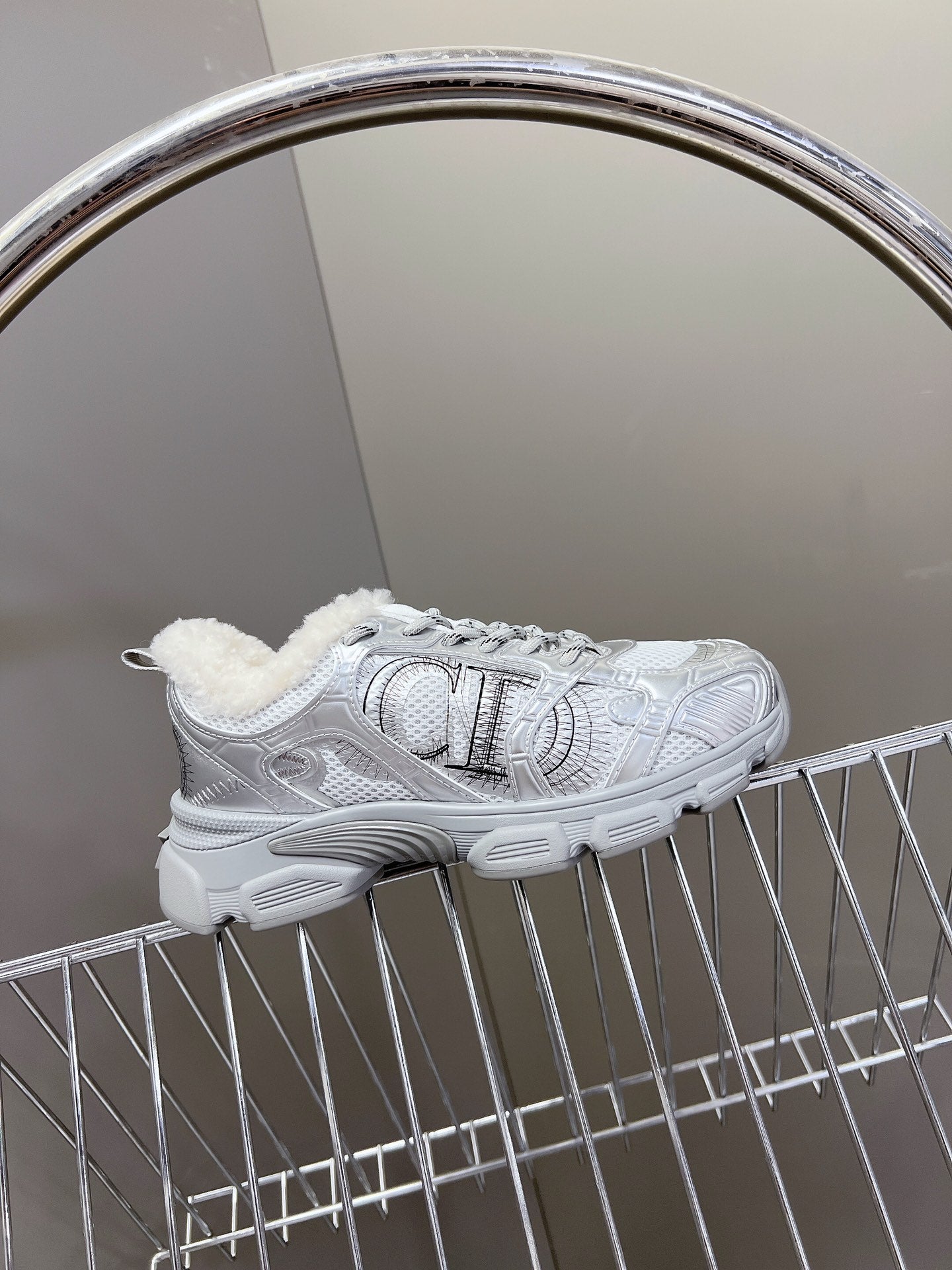 DIOR CHRONO SNEAKER 25S IN SILVER LAMBSKIN AND MESH FABRIC - 35