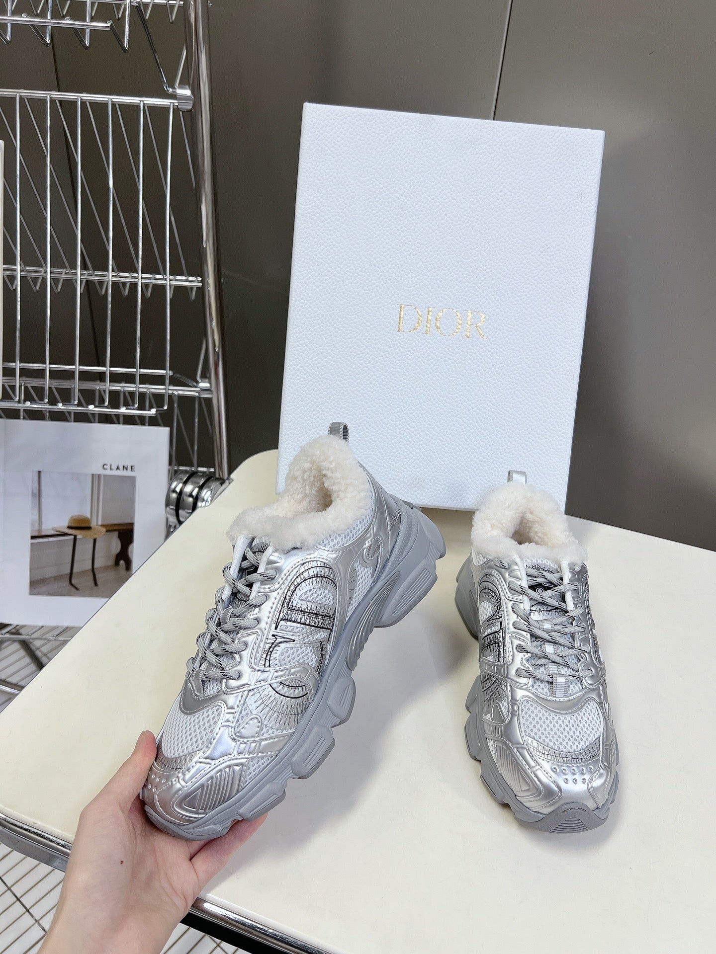DIOR CHRONO SNEAKER 25S IN SILVER LAMBSKIN AND MESH FABRIC - 35