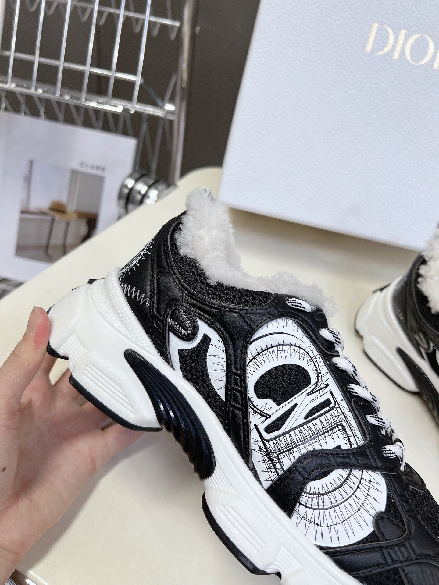 DIOR CHRONO SNEAKER 25S IN BLACK LAMBSKIN AND MESH FABRIC - 35