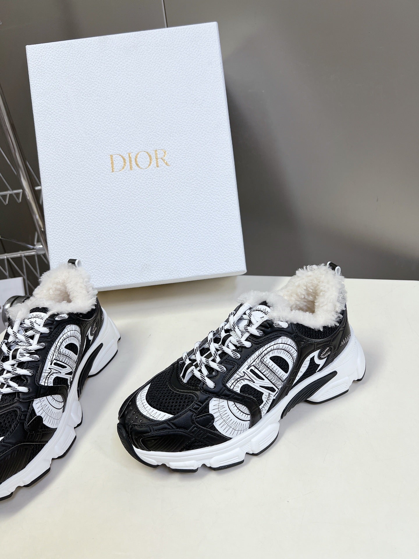 DIOR CHRONO SNEAKER 25S IN BLACK LAMBSKIN AND MESH FABRIC - 35