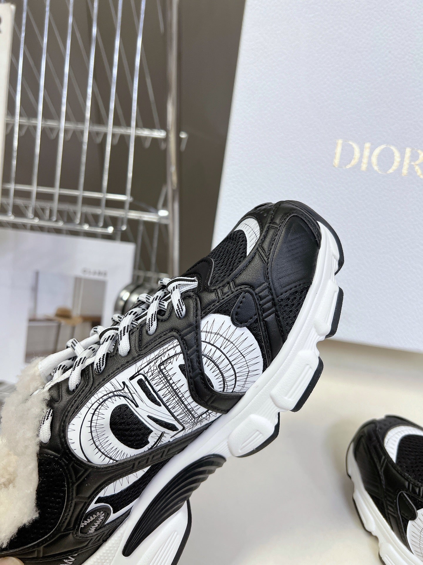 DIOR CHRONO SNEAKER 25S IN BLACK LAMBSKIN AND MESH FABRIC - 35