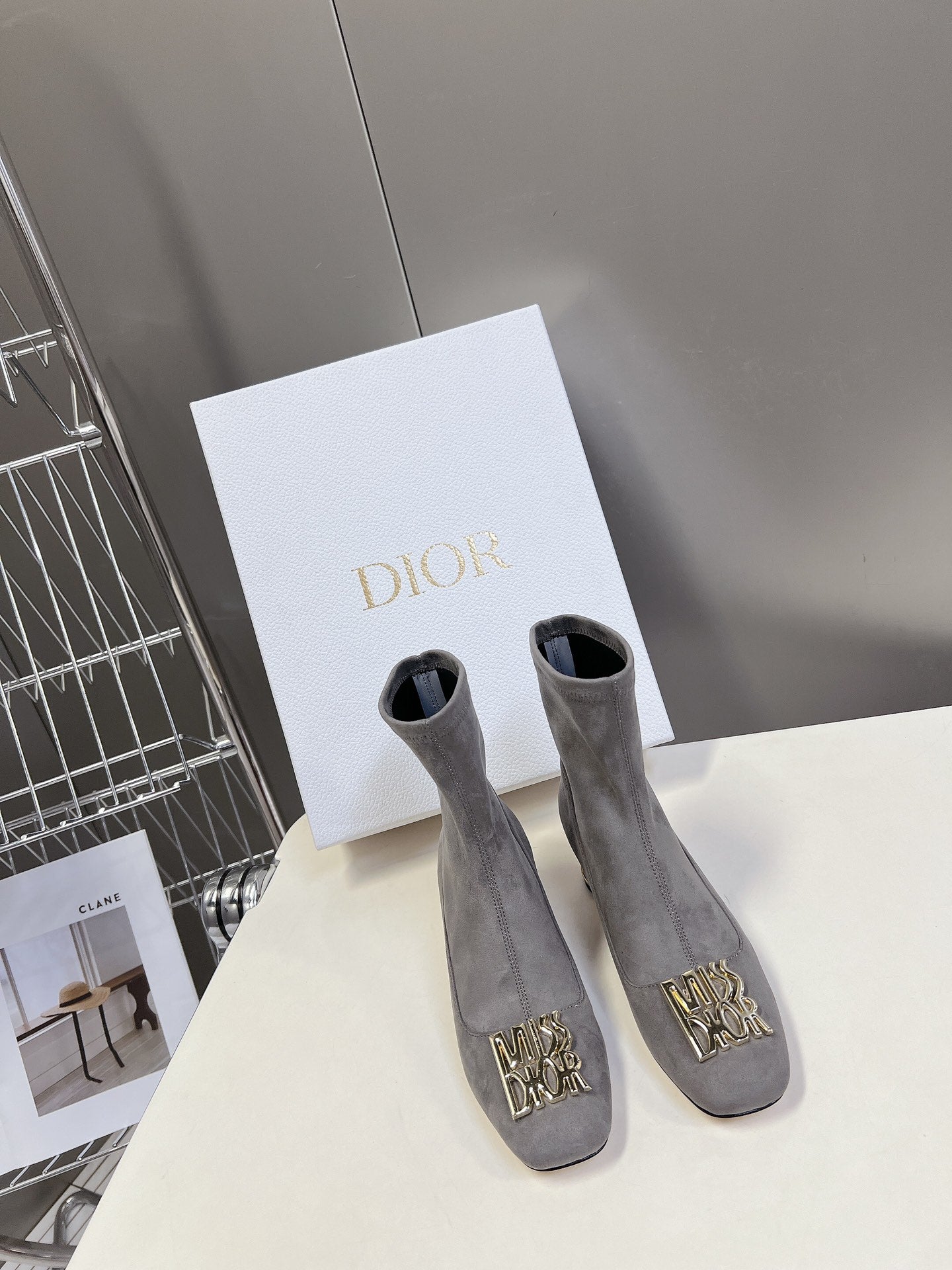 ICON HEELED ANKLE BOOT DOVE GRAY SUEDE 4 CM WITH GOLD LOGO - 34