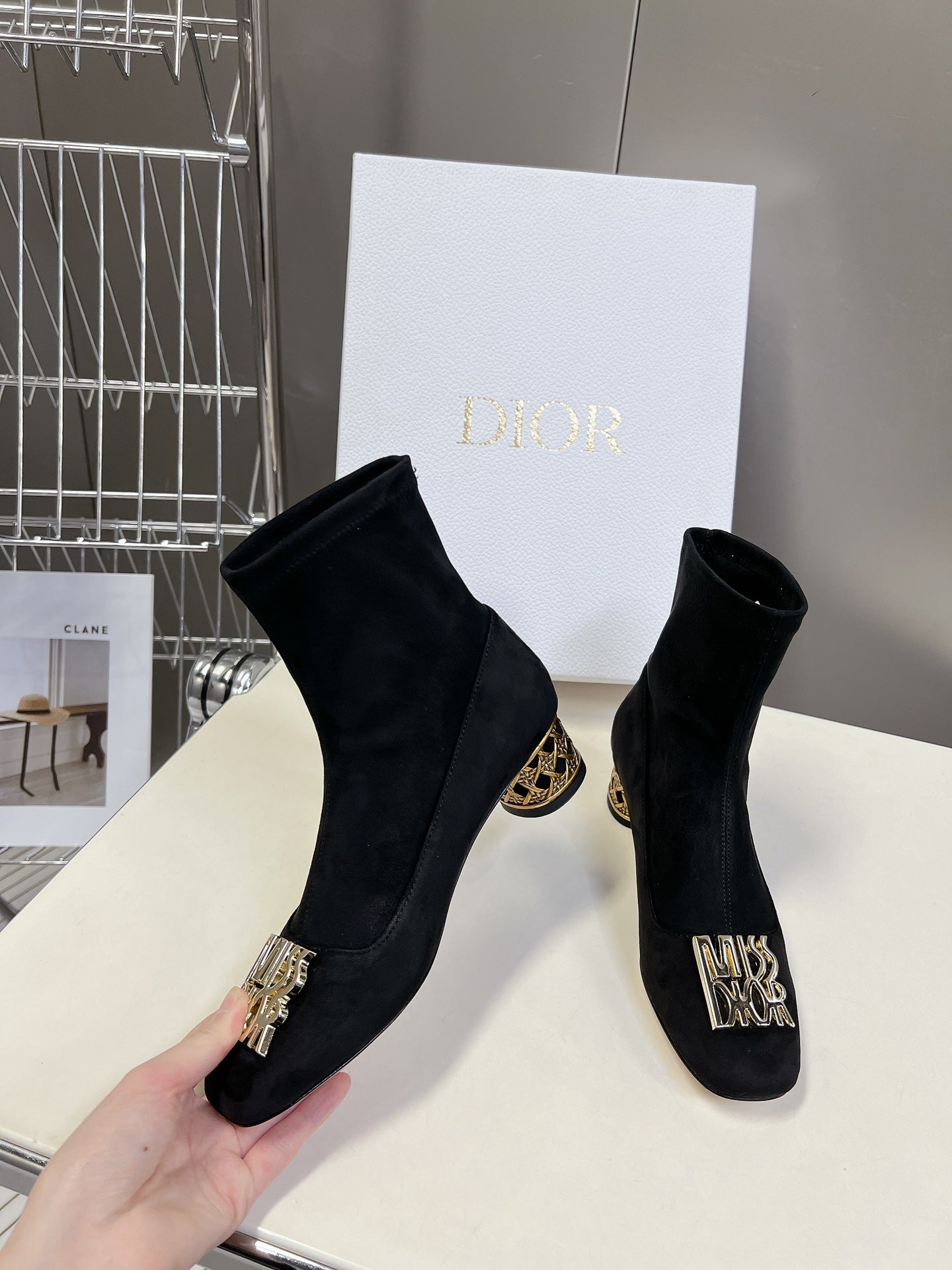ICON HEELED ANKLE BOOT BLACK SUEDE 4 CM WITH GOLD LOGO - 34