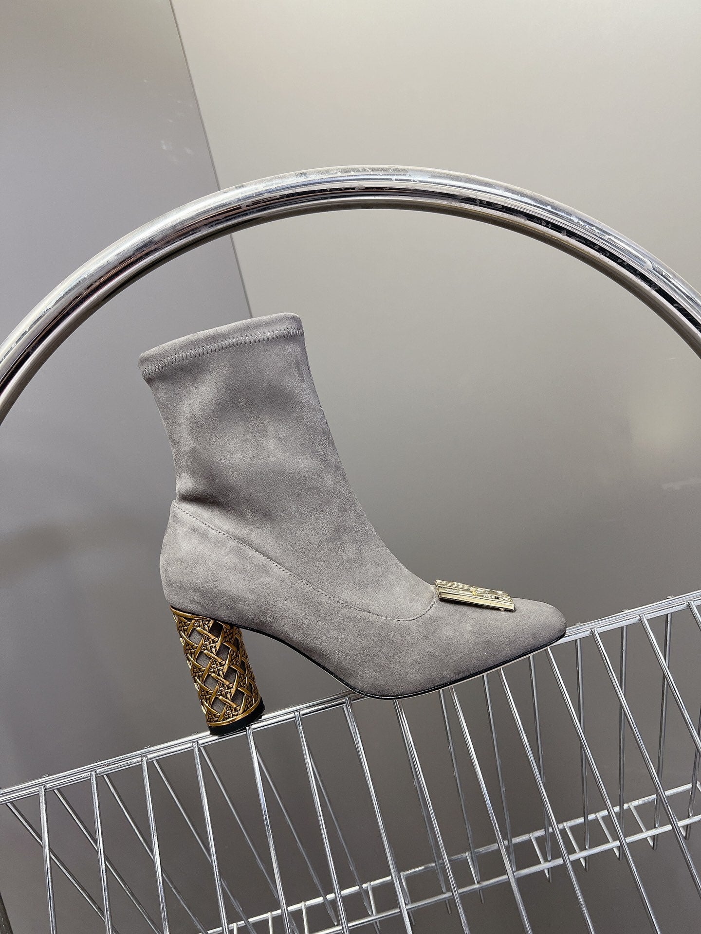 ICON HEELED ANKLE BOOT DOVE GRAY SUEDE 8 CM WITH GOLD LOGO - 34
