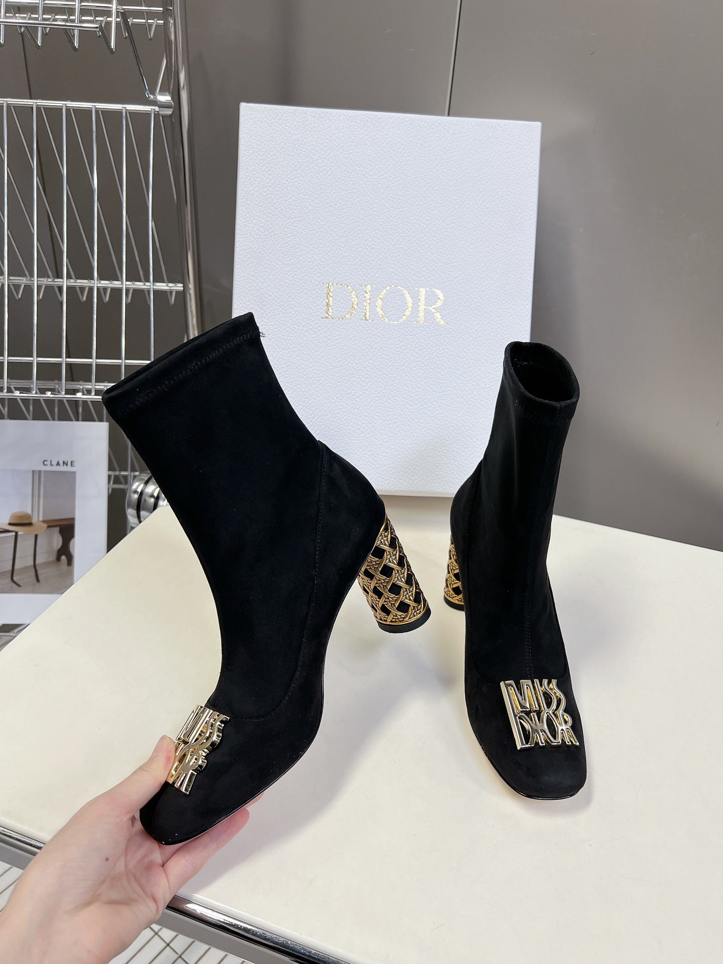 ICON HEELED ANKLE BOOT BLACK SUEDE 8 CM WITH GOLD LOGO - 34