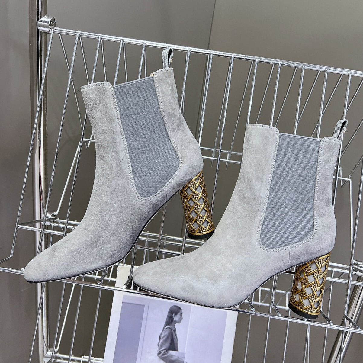 ICON HEELED ANKLE BOOT COOL GRAY SUEDE 8 CM - 34