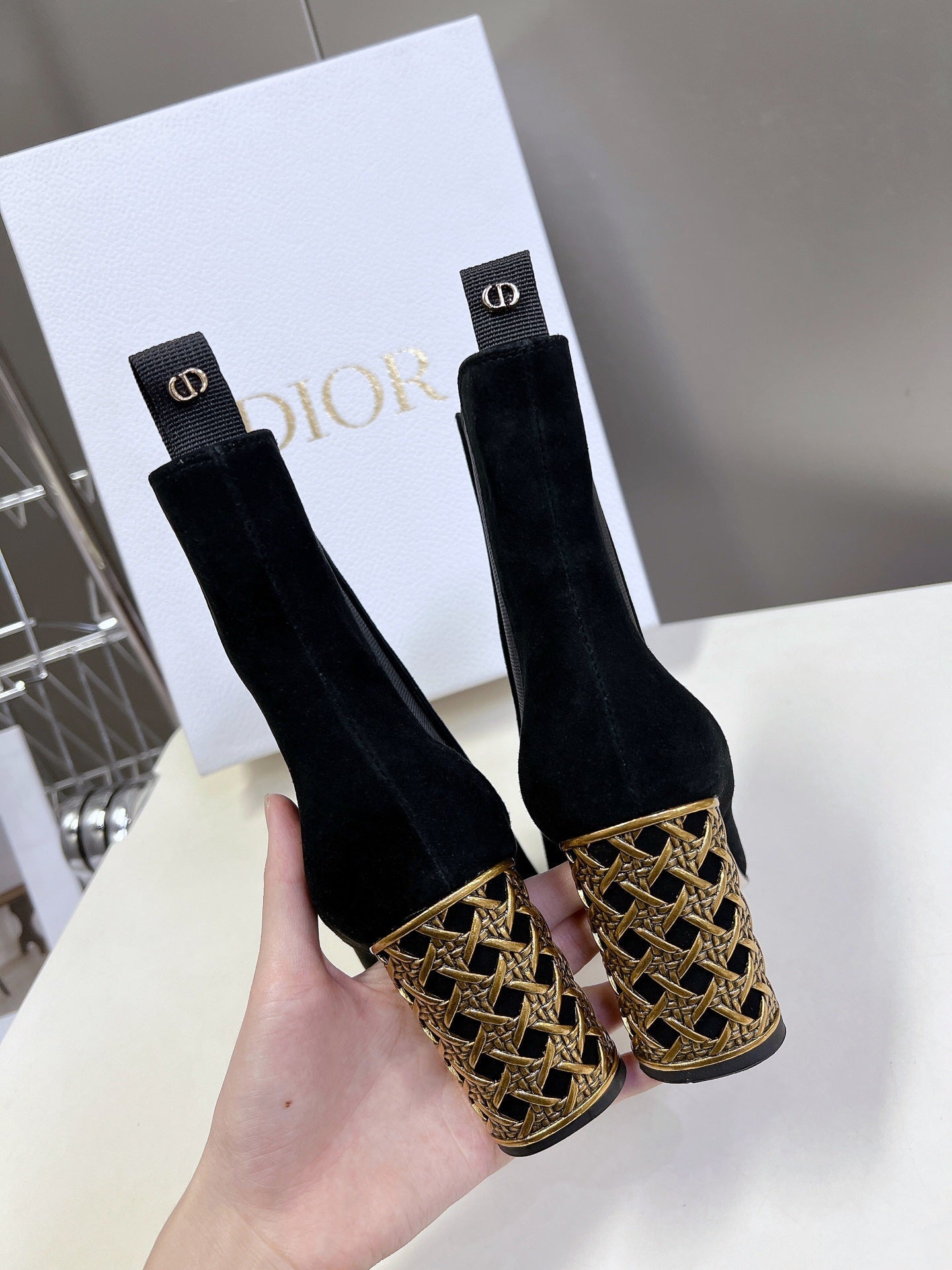 ICON HEELED ANKLE BOOT BLACK SUEDE 8 CM - 34