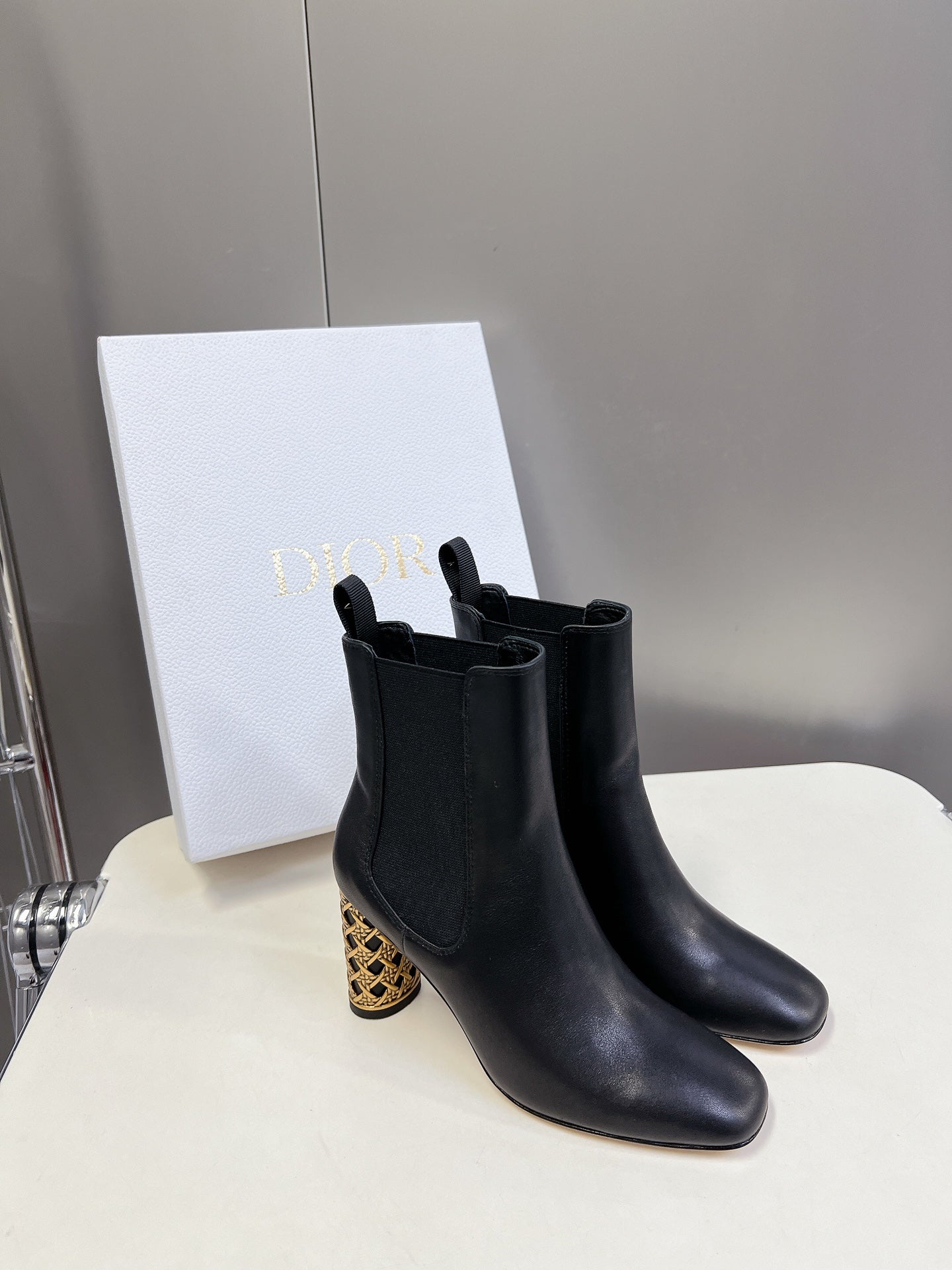 ICON HEELED ANKLE BOOT BLACK CALFSKIN 8 CM - 34