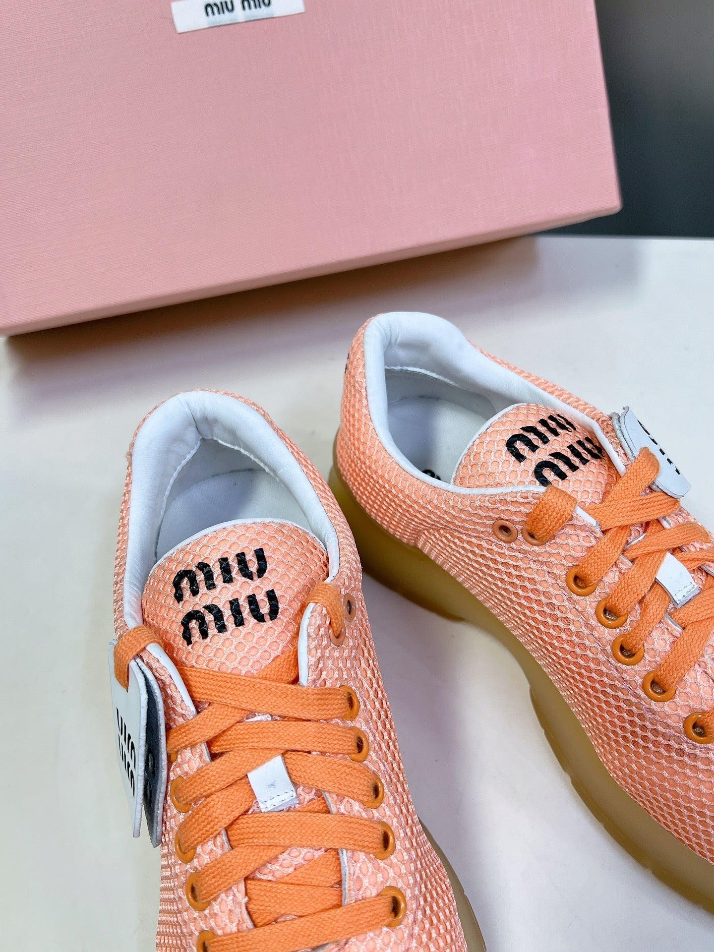 BASIC SNEAKERS IN LIGHT ORANGE MESH - 35