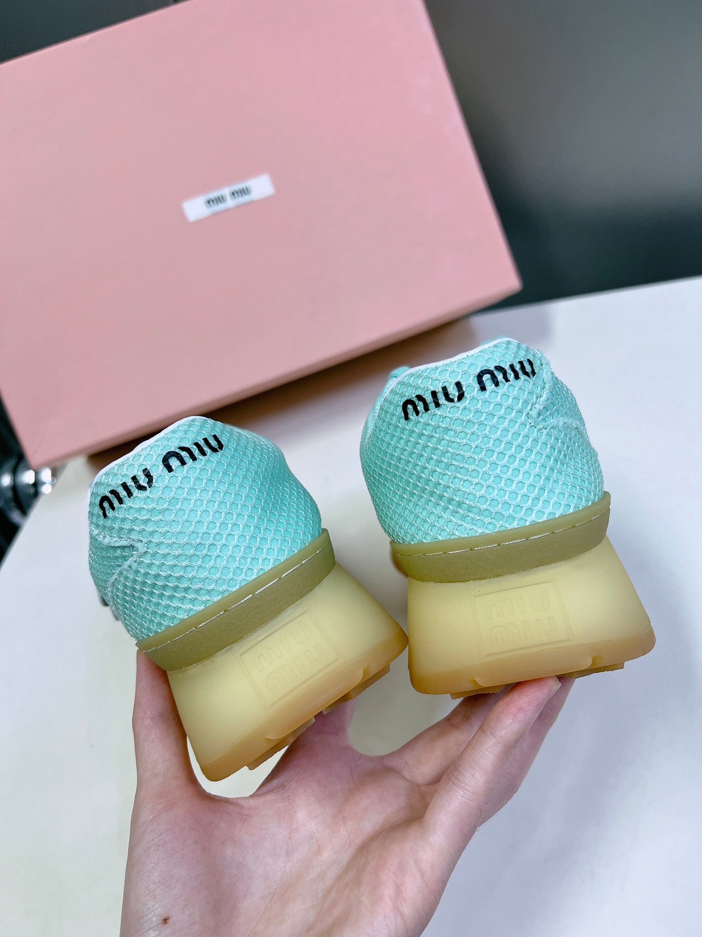 BASIC SNEAKERS IN TURQUOISE MESH - 35