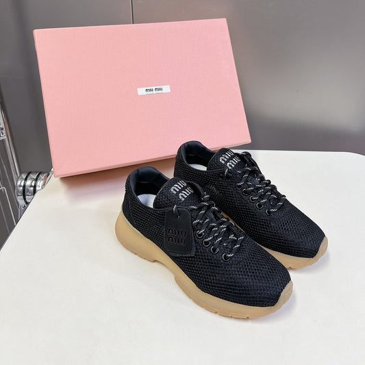 BASIC SNEAKERS IN BLACK MESH - 35