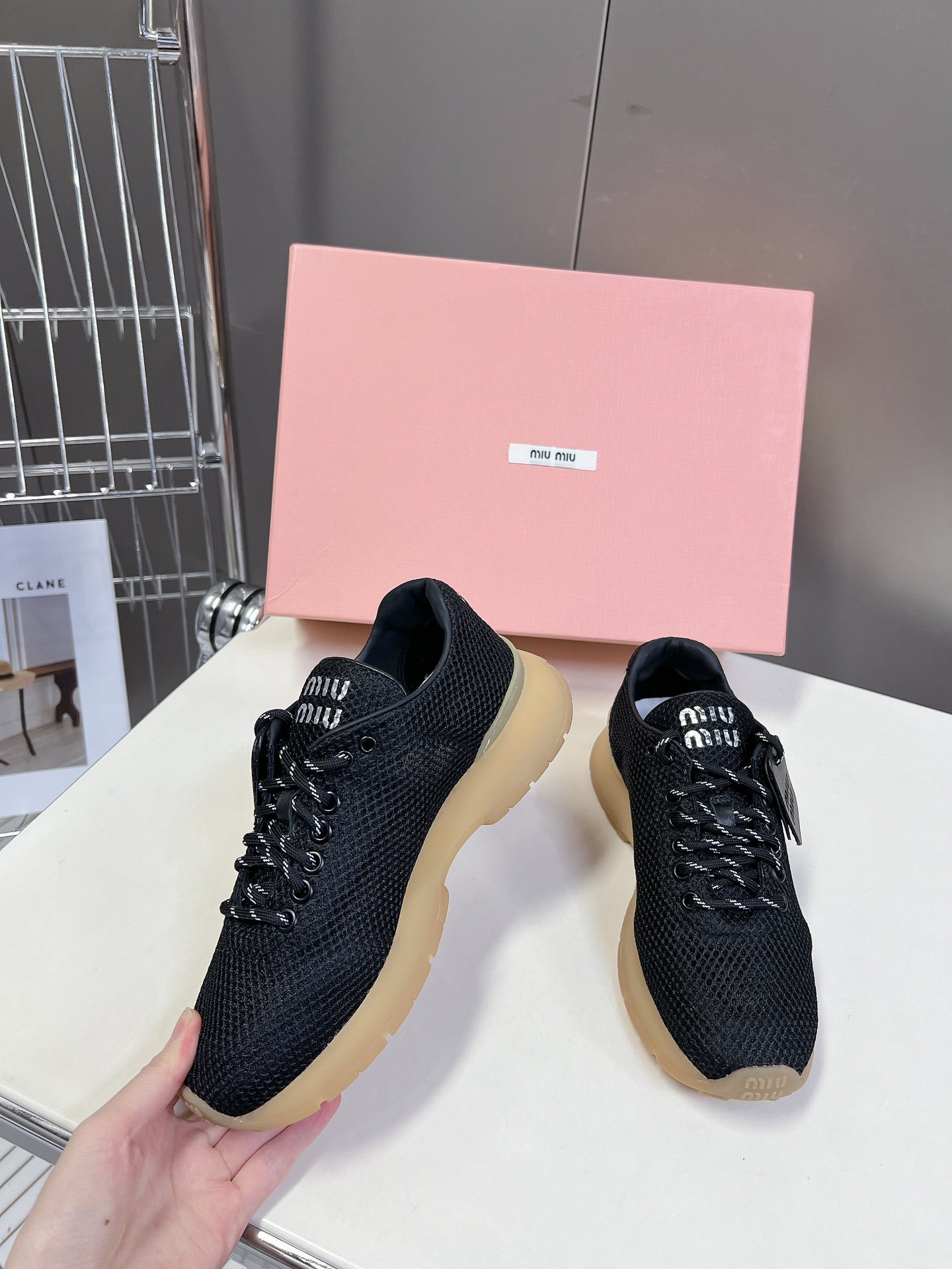 BASIC SNEAKERS IN BLACK MESH - 35