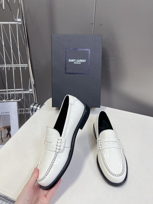 YSL 25S SAINT LAURENT LOAFERS IN WHITE PATENT CALFSKIN - 35