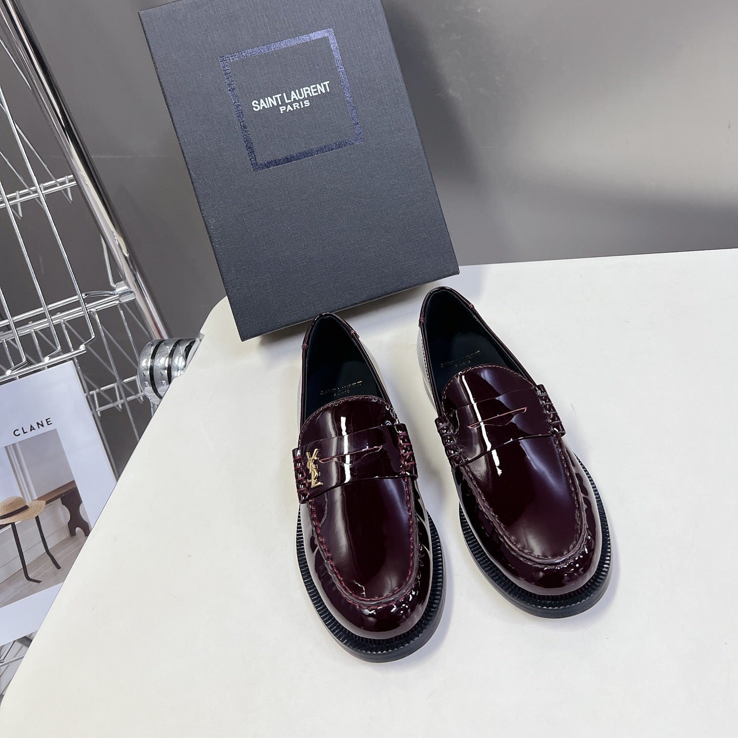 YSL 25S SAINT LAURENT LOAFERS IN BLACK CHERRY PATENT CALFSKIN - 35