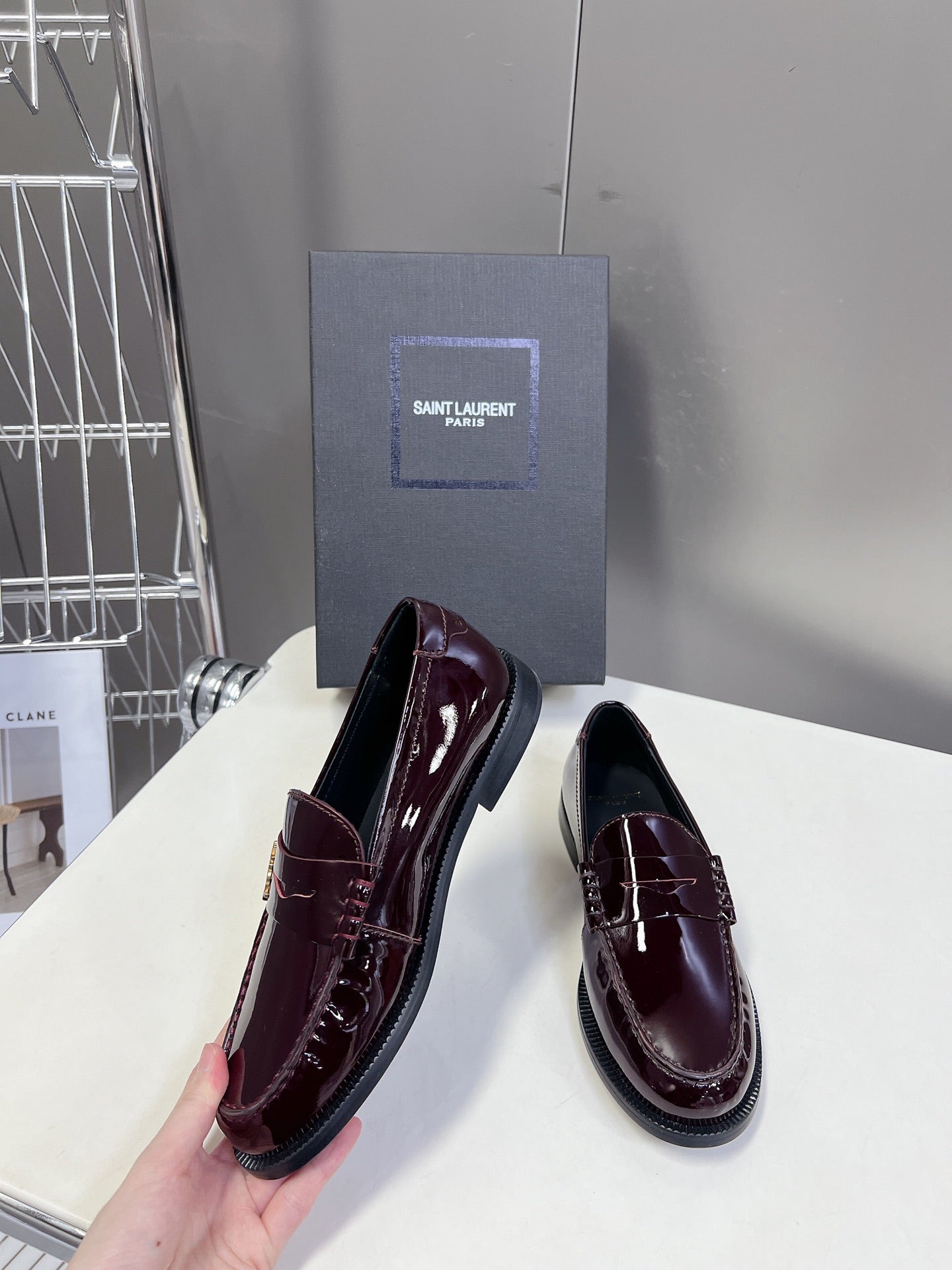 YSL 25S SAINT LAURENT LOAFERS IN BLACK CHERRY PATENT CALFSKIN - 35