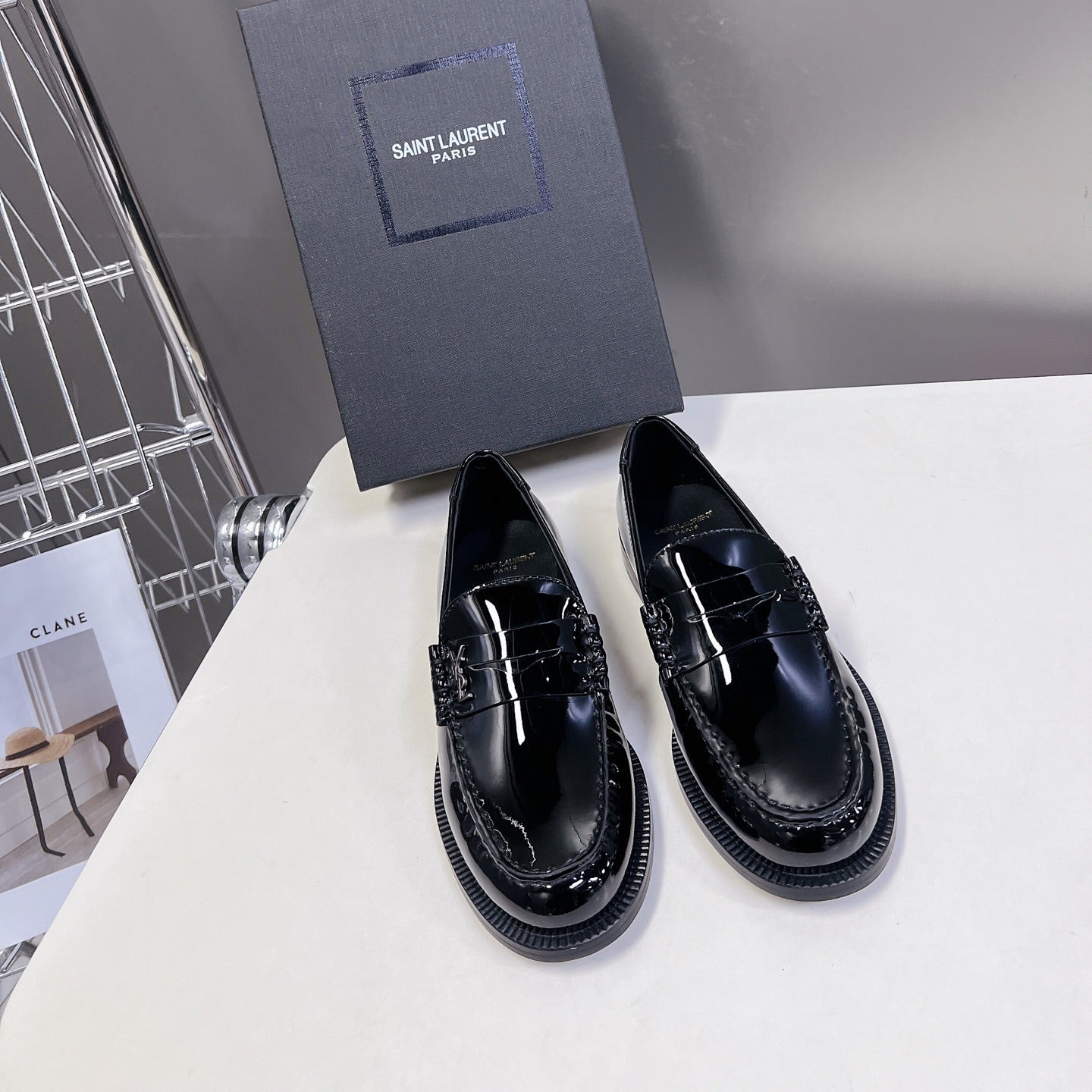 YSL 25S SAINT LAURENT LOAFERS IN BLACK PATENT CALFSKIN - 35