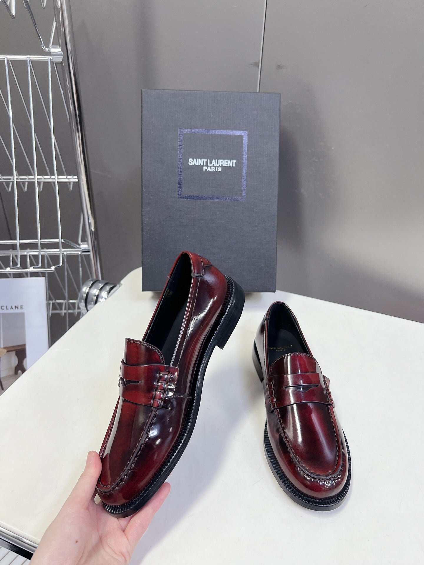 YSL 25S SAINT LAURENT LOAFERS IN TORTOISESHELL CRIMSON GLOSSY CALFSKIN - 35