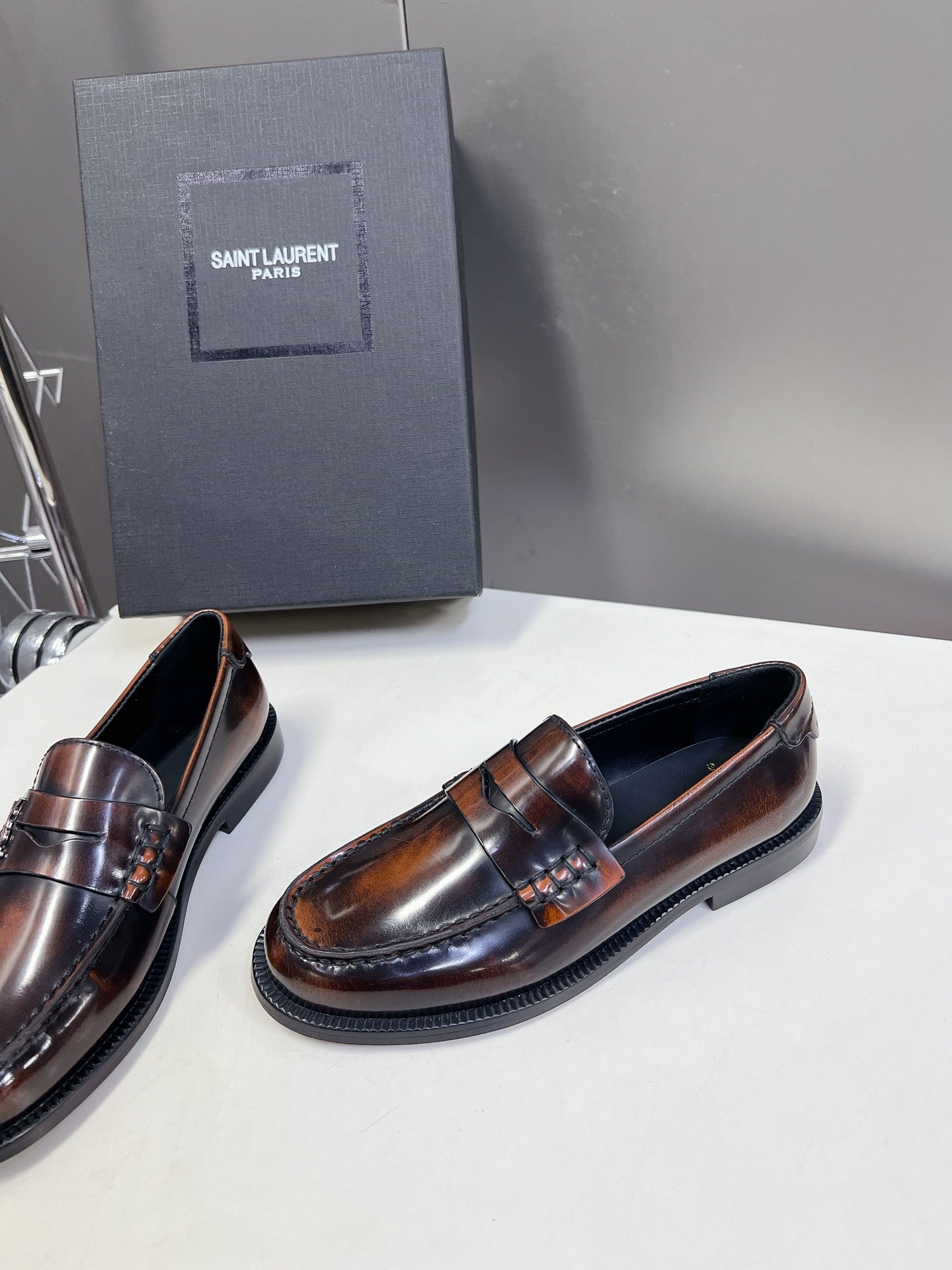 YSL 25S SAINT LAURENT LOAFERS IN TORTOISESHELL BROWN GLOSSY CALFSKIN - 35