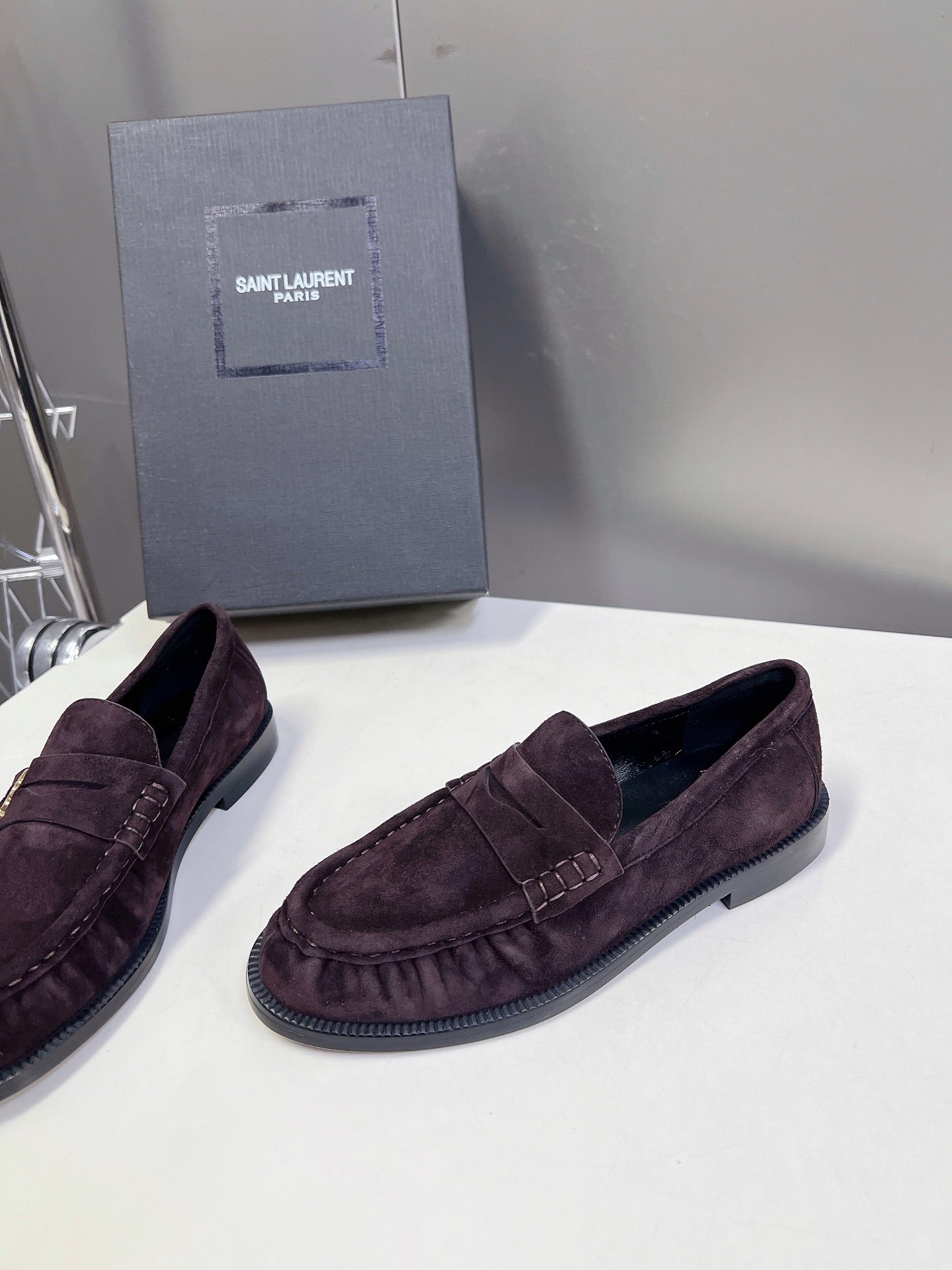 YSL 25S SAINT LAURENT LOAFERS IN DUSTY PLUM SUEDE - 35