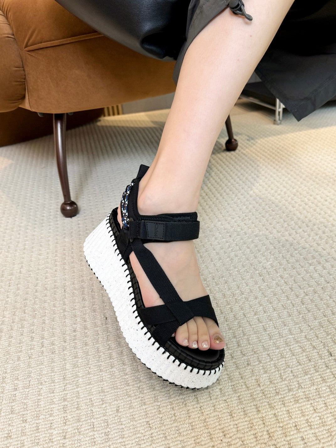 NAMA WEDGE SANDALS IN BLACK FABRIC AND WHITE RUBBER - 35