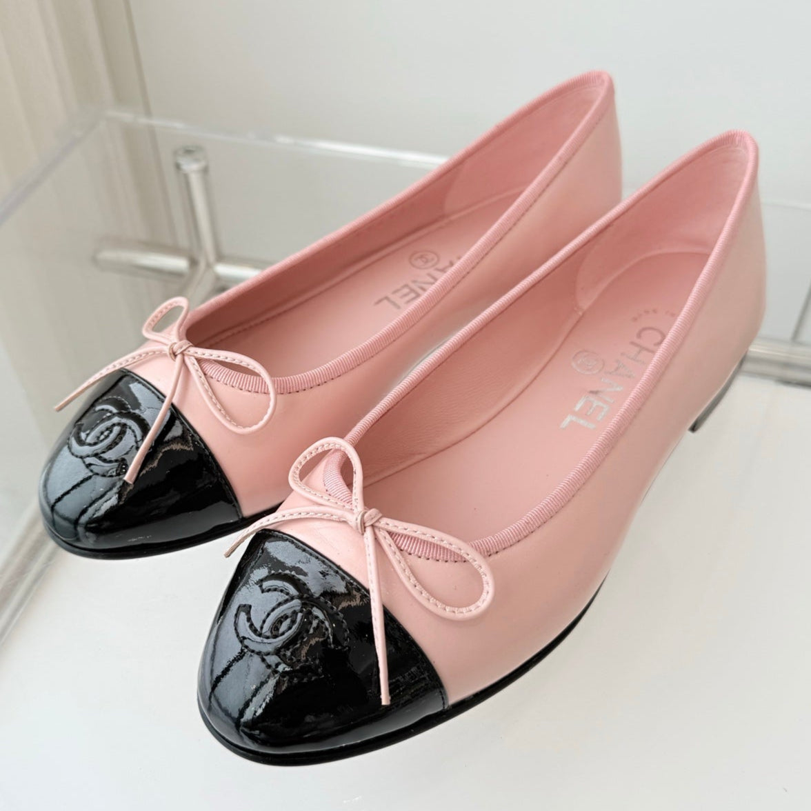 BALLET FLAT IN BABY PINK MIX BLACK CALFSKIN - 34