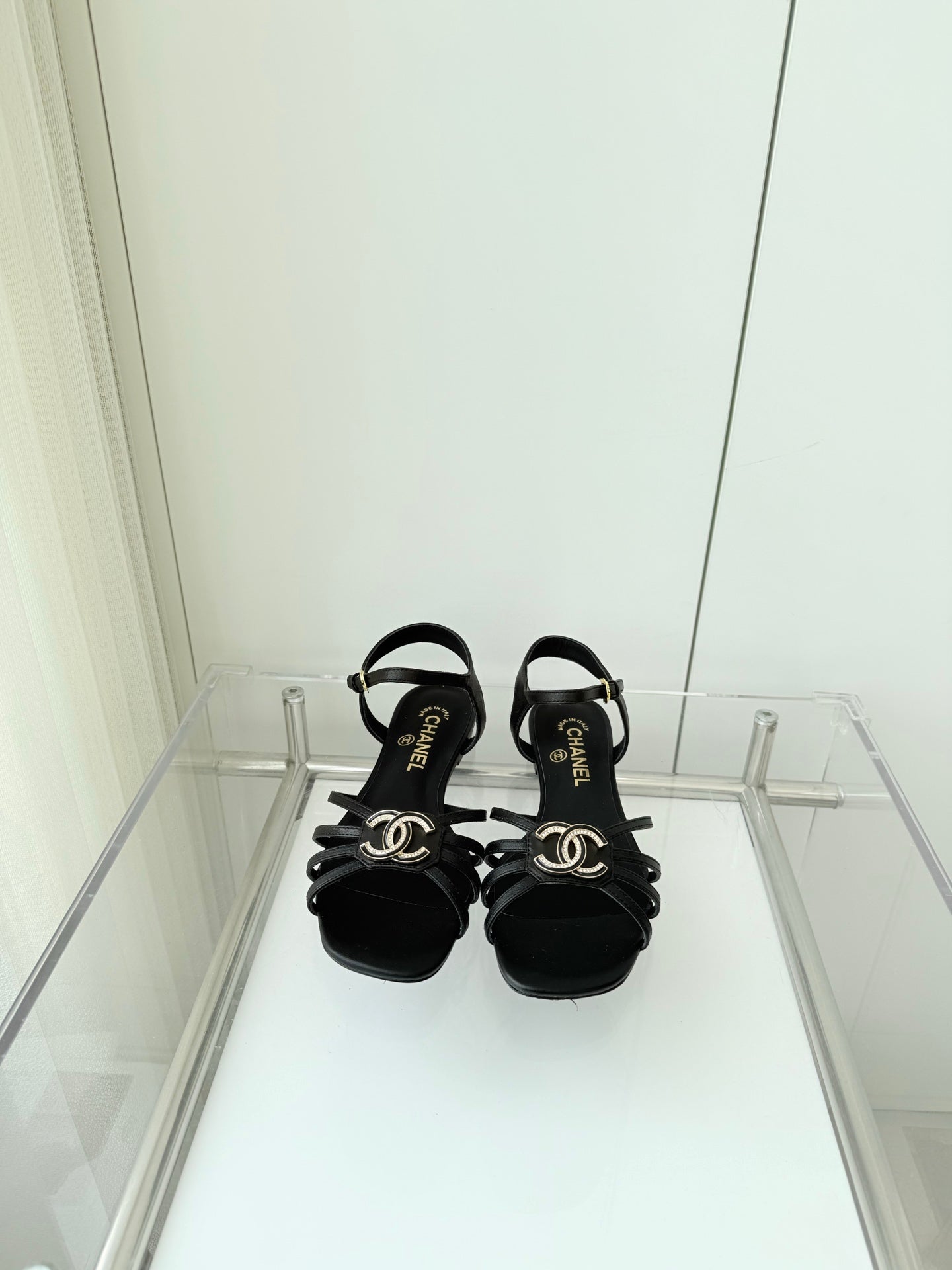 FLAT SANDALS 1 CM IN BLACK LAMBSKIN - 35