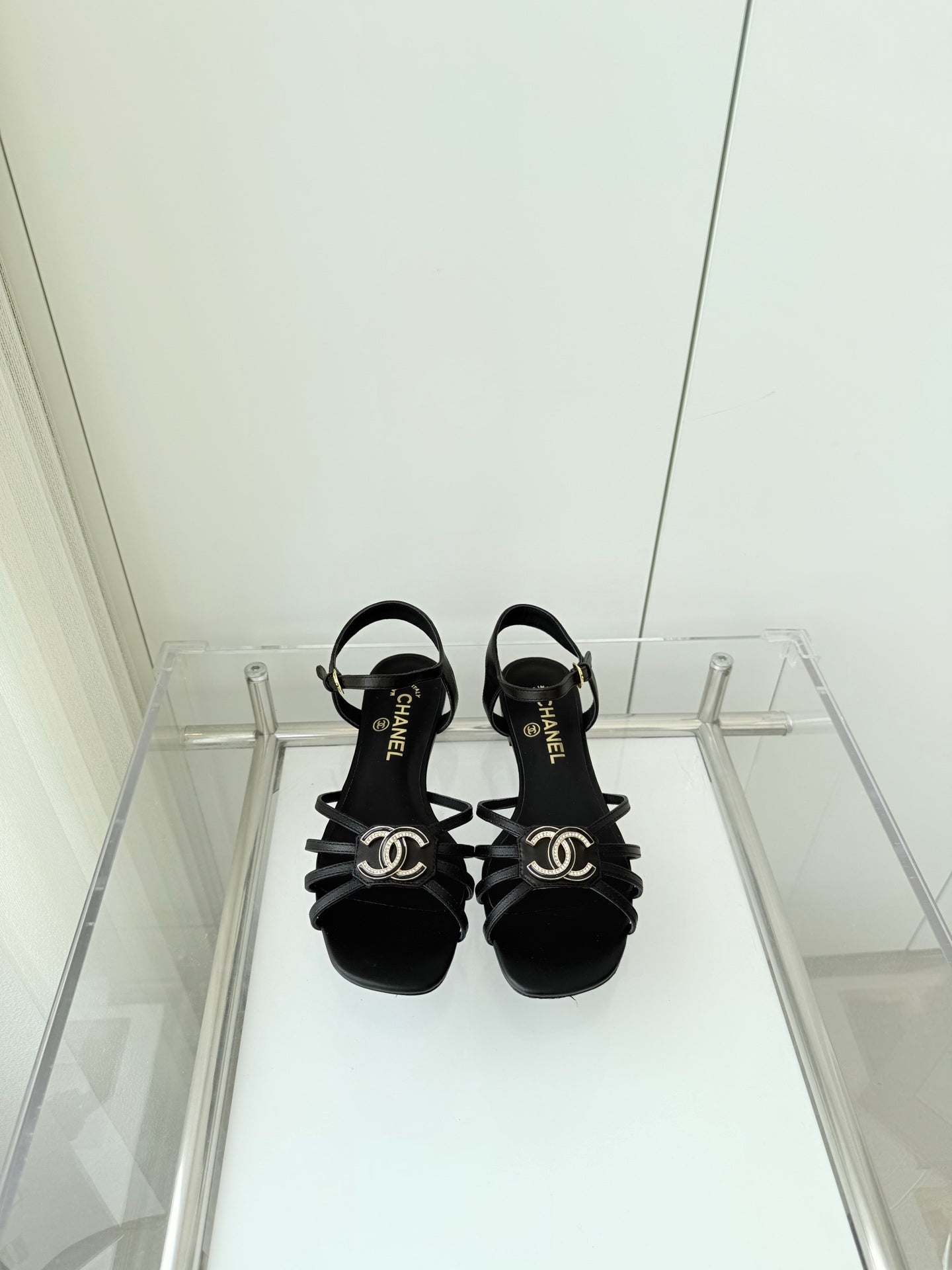 FLAT SANDALS 1 CM IN BLACK LAMBSKIN - 35