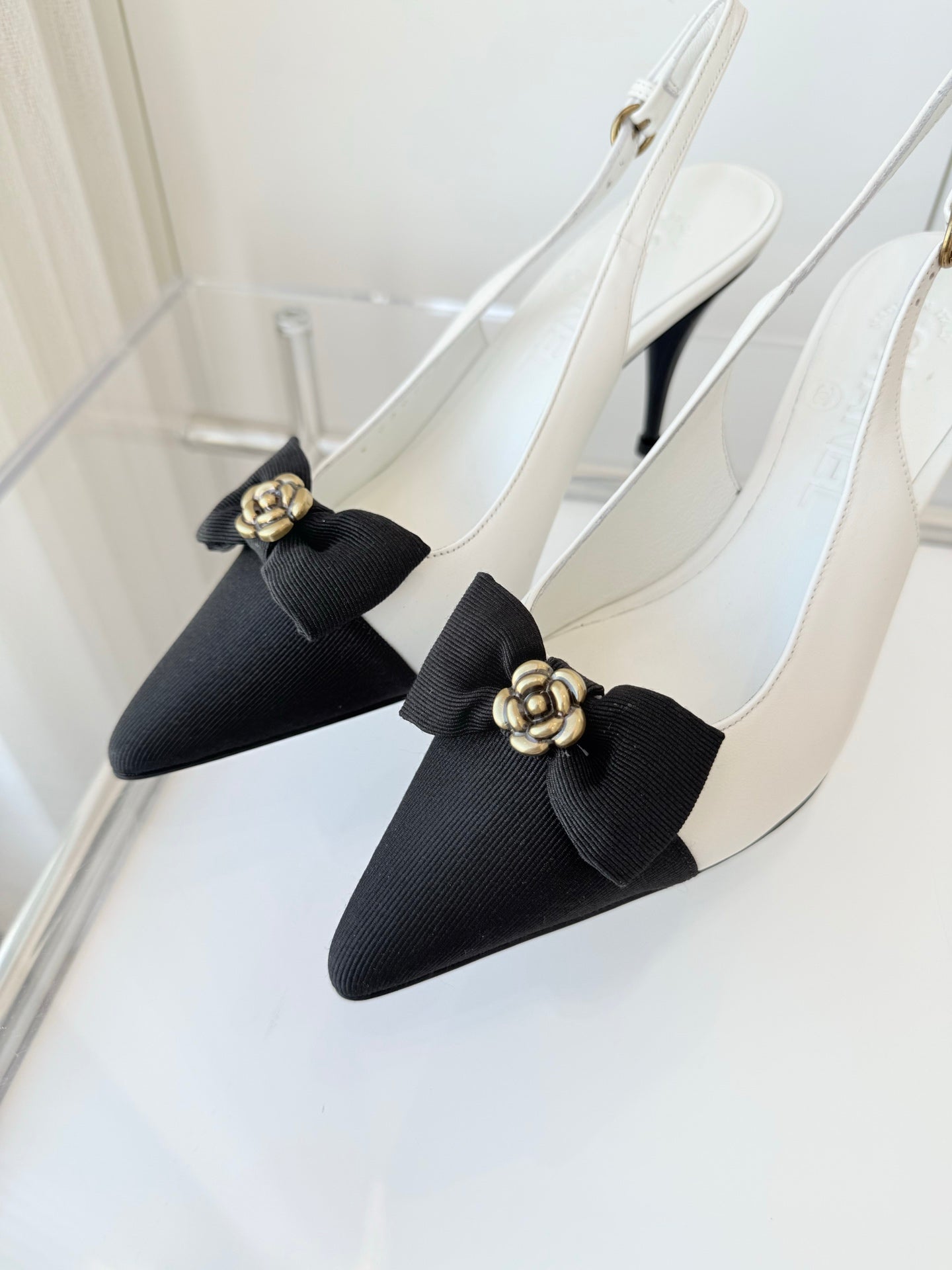 SLINGBACKS 80 MM IN WHITE CALFSKIN AND BLACK CANVAS - 35