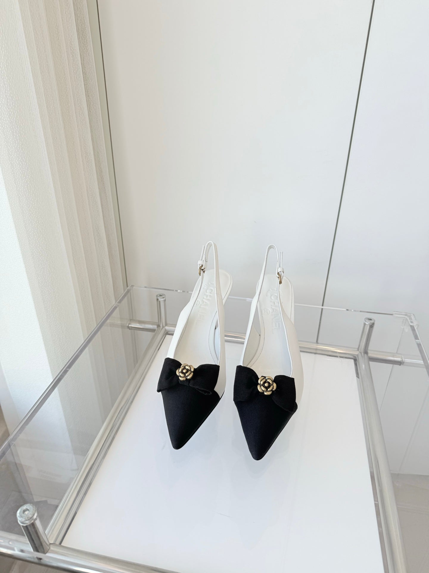 SLINGBACKS 80 MM IN WHITE CALFSKIN AND BLACK CANVAS - 35
