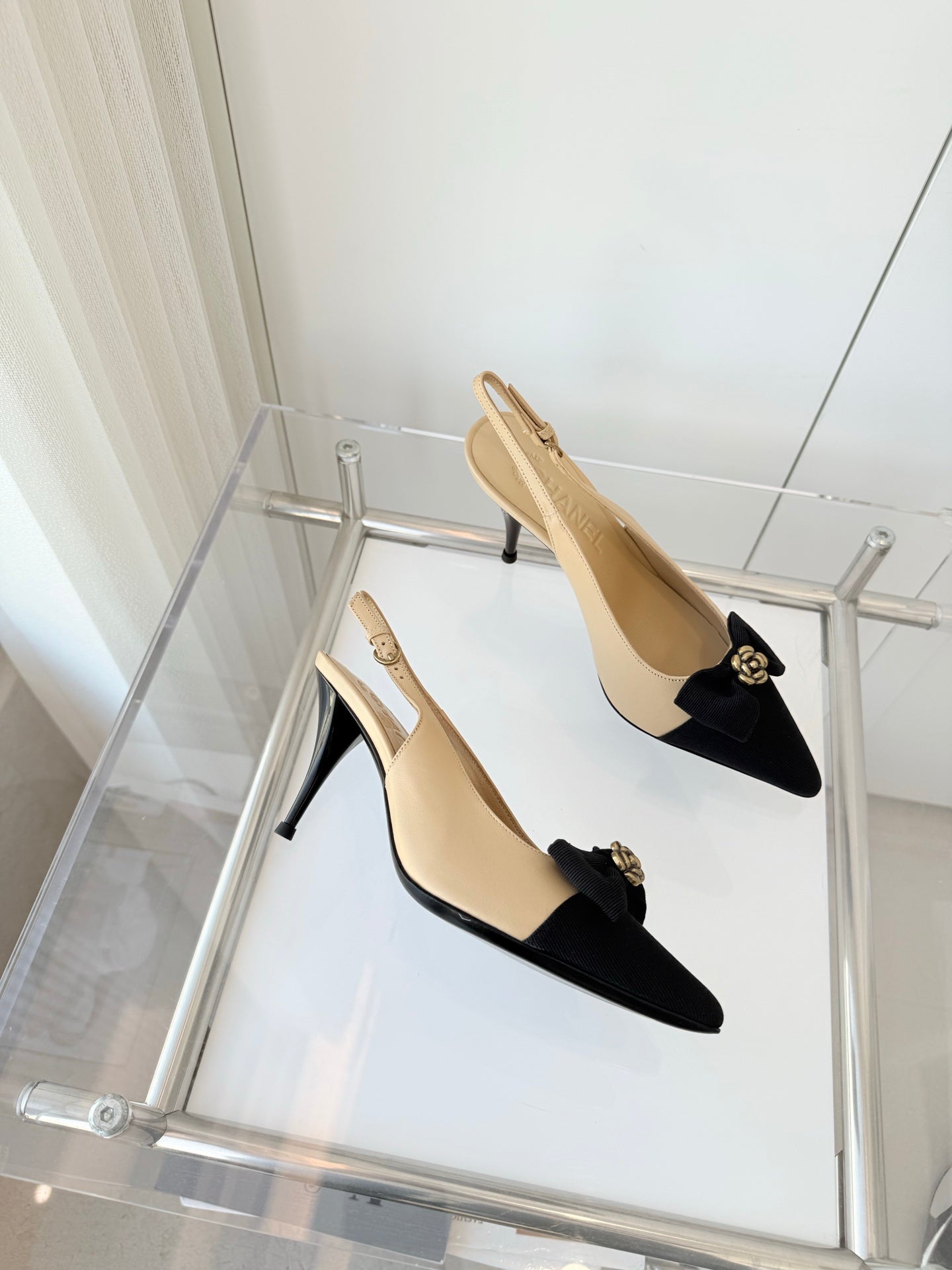 SLINGBACKS 80 MM IN BEIGE CALFSKIN AND BLACK CANVAS - 35