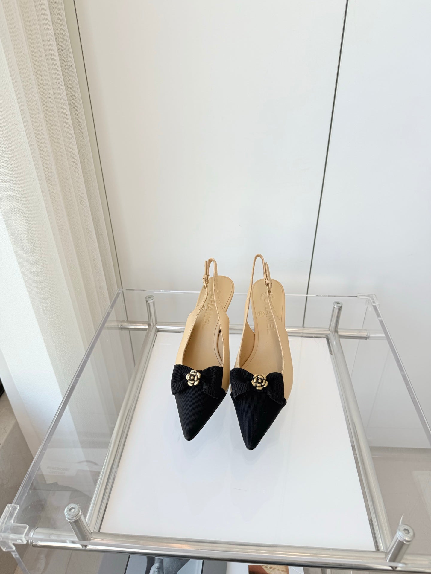 SLINGBACKS 80 MM IN BEIGE CALFSKIN AND BLACK CANVAS - 35