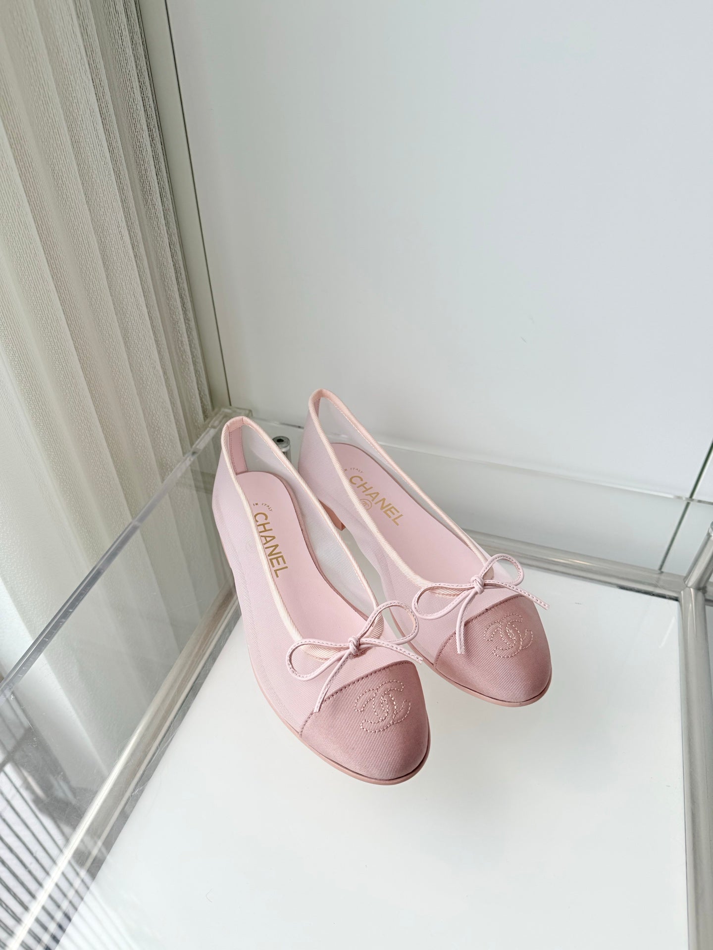 CHANEL 26S BALLET FLATS IN LIGHT PINK MESH TOE CAP AND BOW