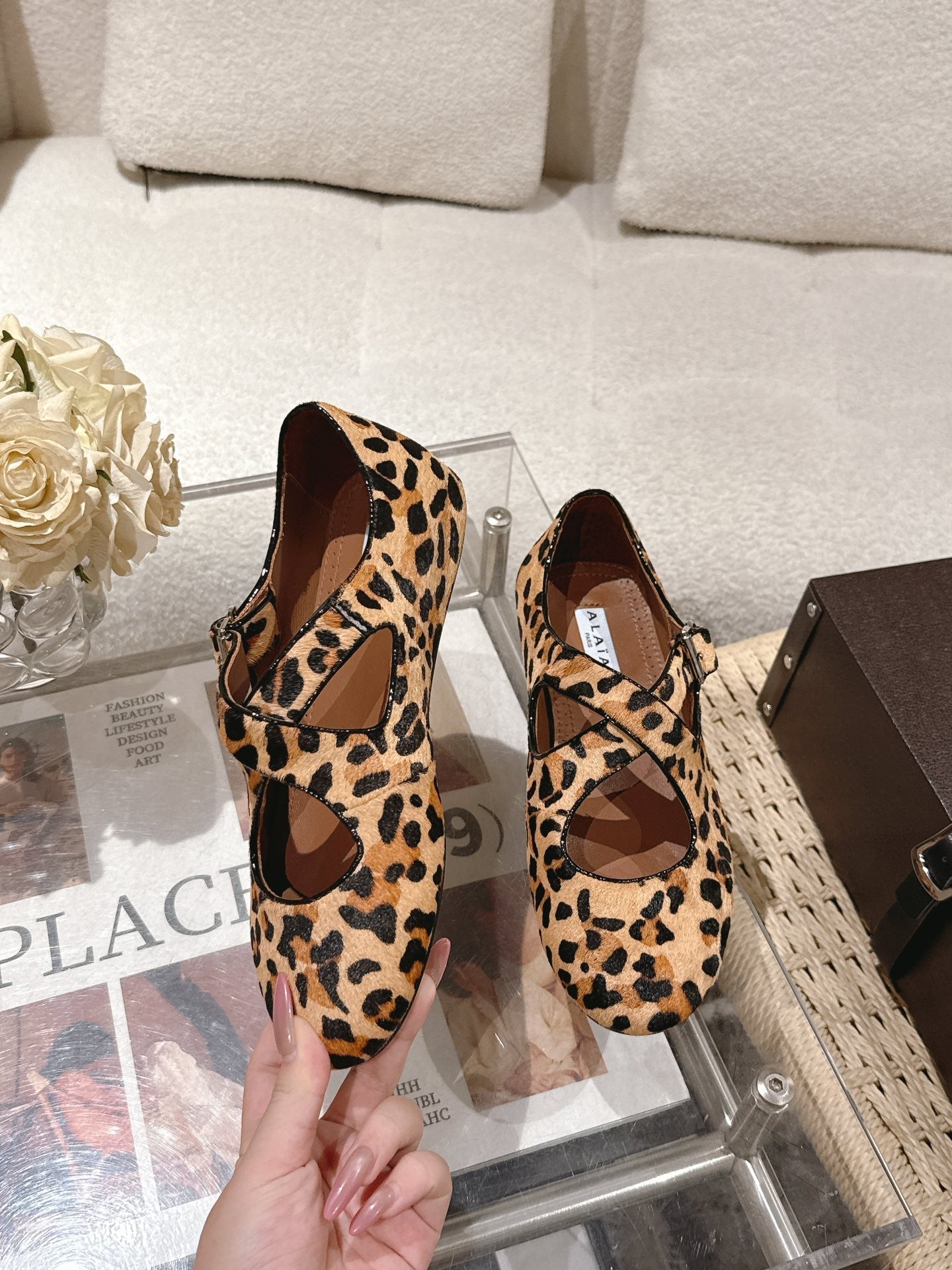 ALAIA 25S CRISS CROSS BALLET FLATS IN LEOPARD SUEDE - 35