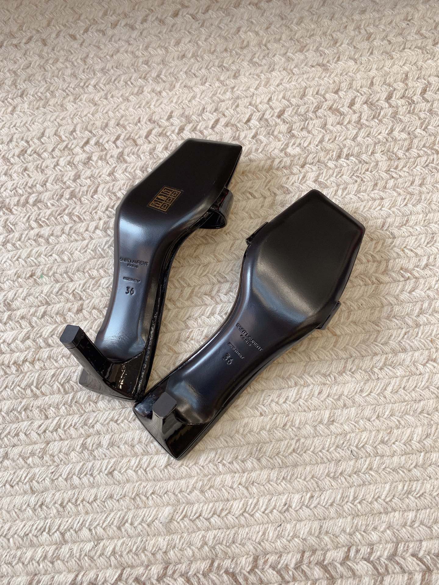 HIGH MULES WITH SQUARE TOE IN BLACK GLOSSY CALFSKIN - 34
