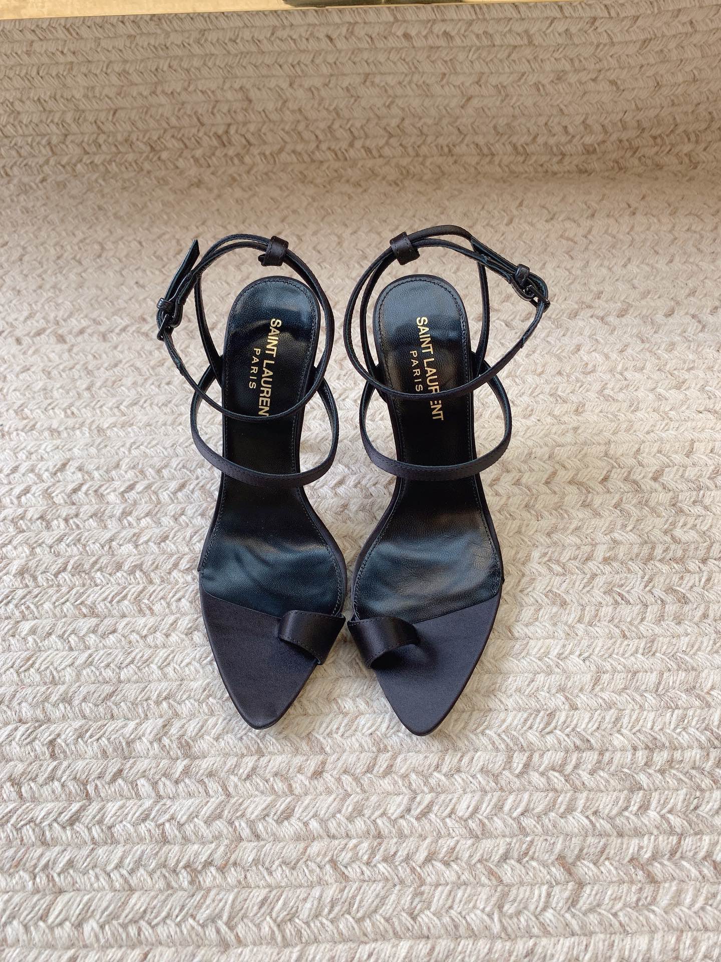 HIGH FLIP FLOPS SANDAL WITH STRAP IN BLACK SILK - 34