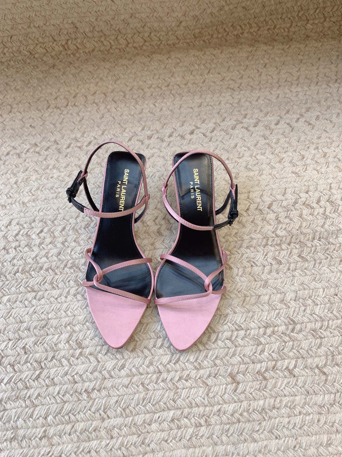 STRAPPY MID HEEL SANDALS IN PINK SILK - 34