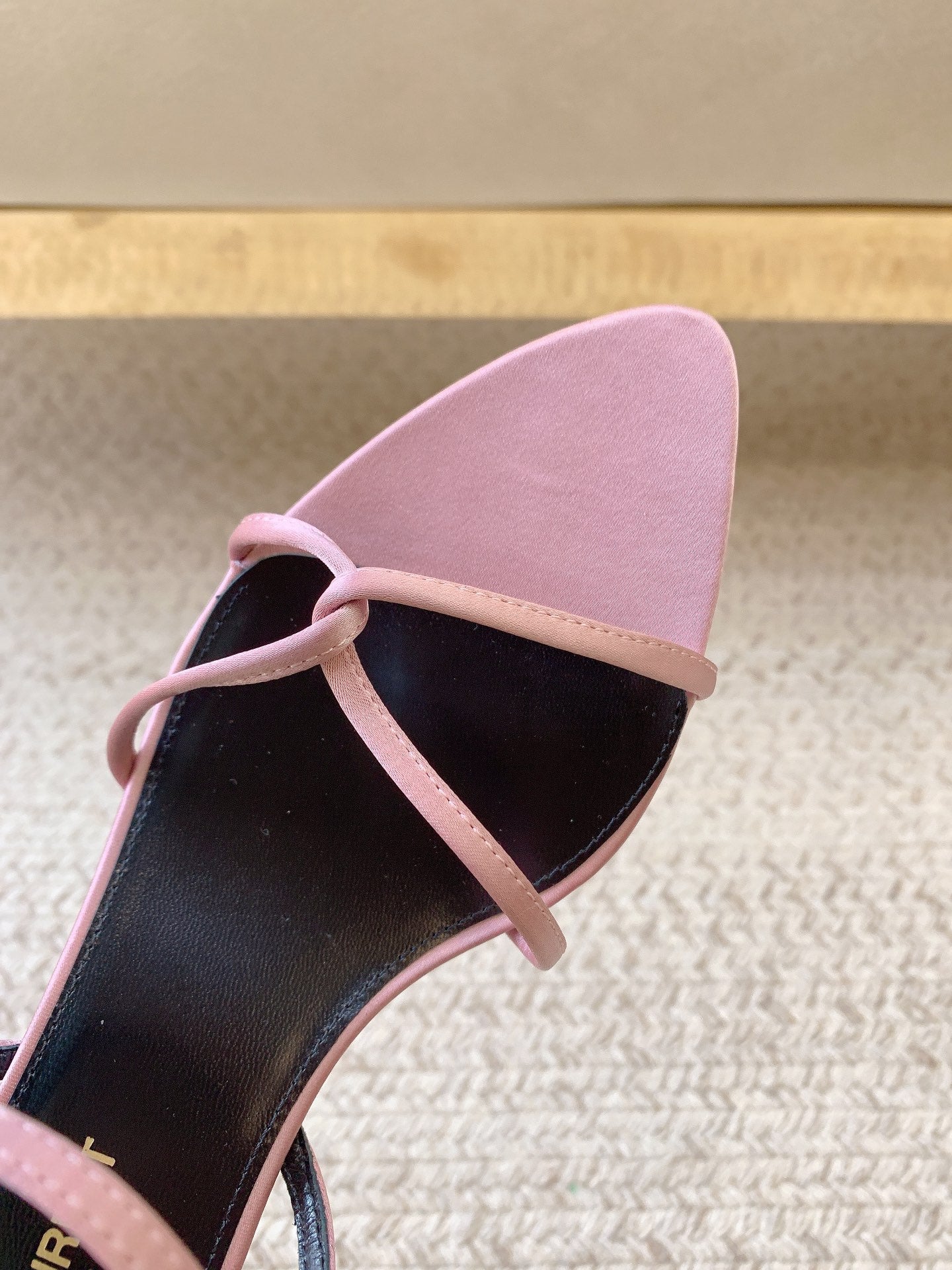 STRAPPY MID HEEL SANDALS IN PINK SILK - 34