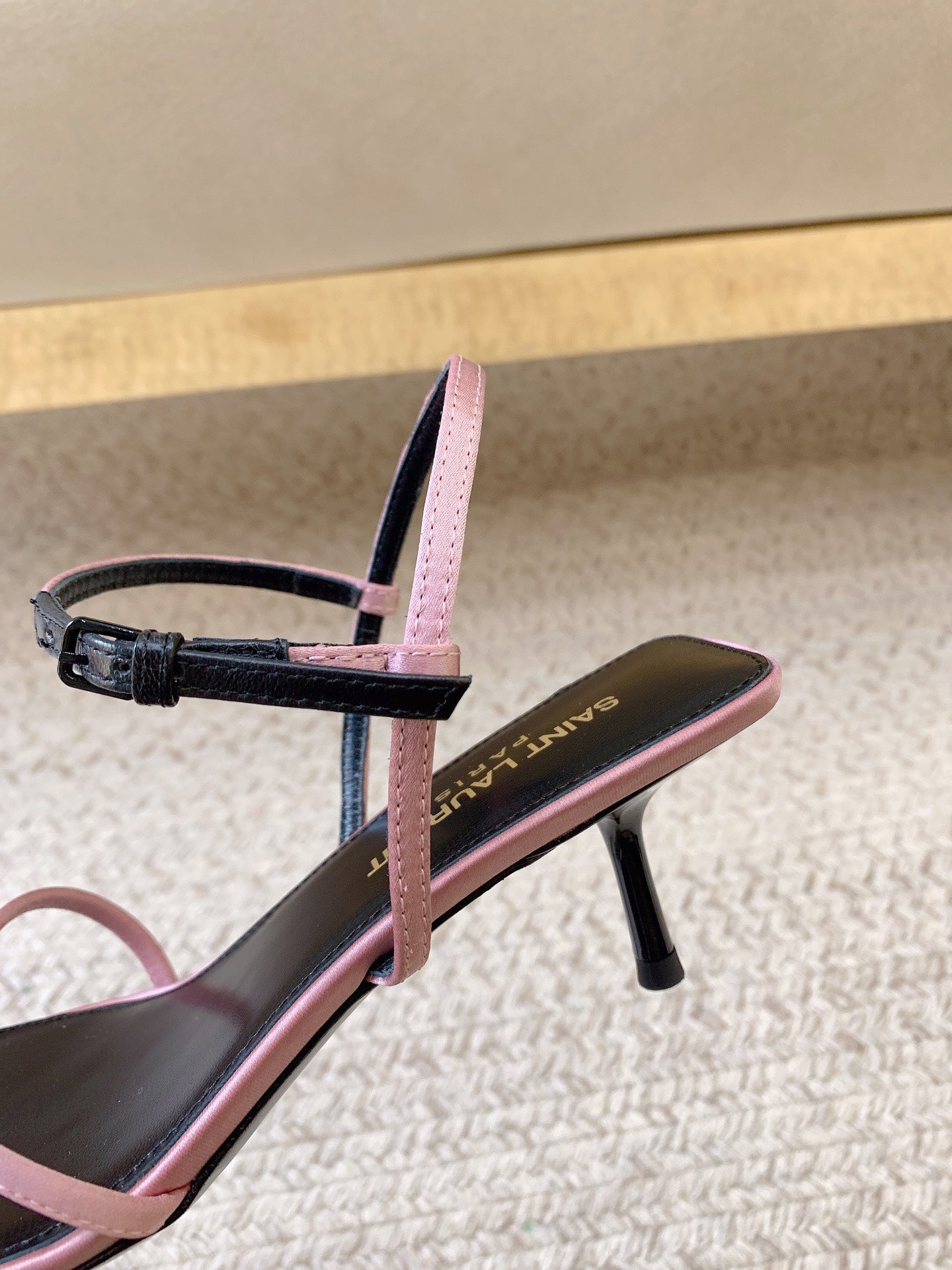 STRAPPY MID HEEL SANDALS IN PINK SILK - 34
