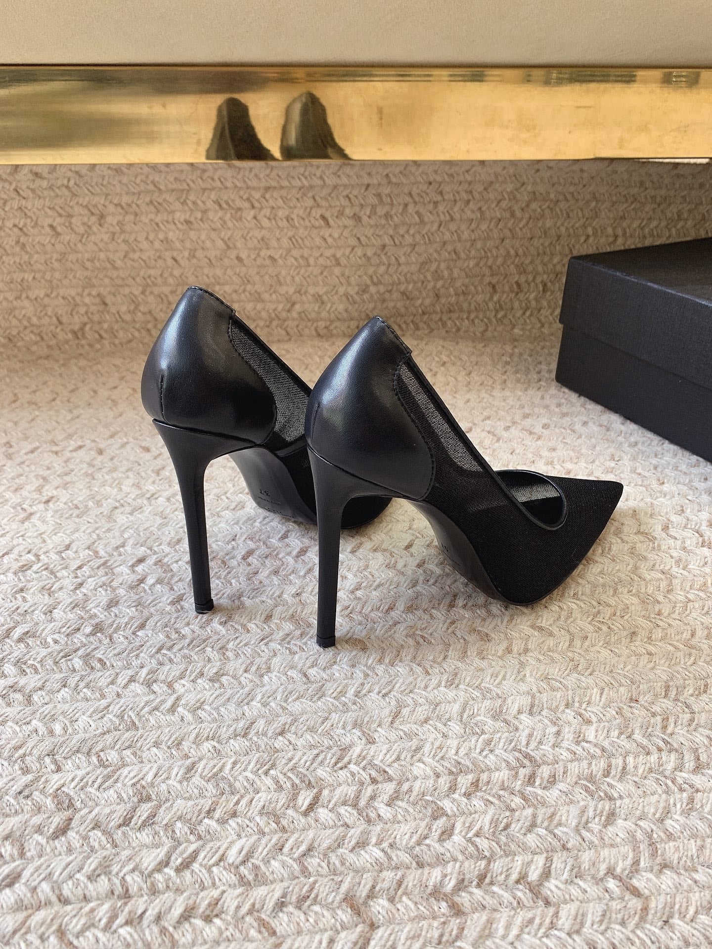 NORMA PUMPS IN BLACK MESH - 34
