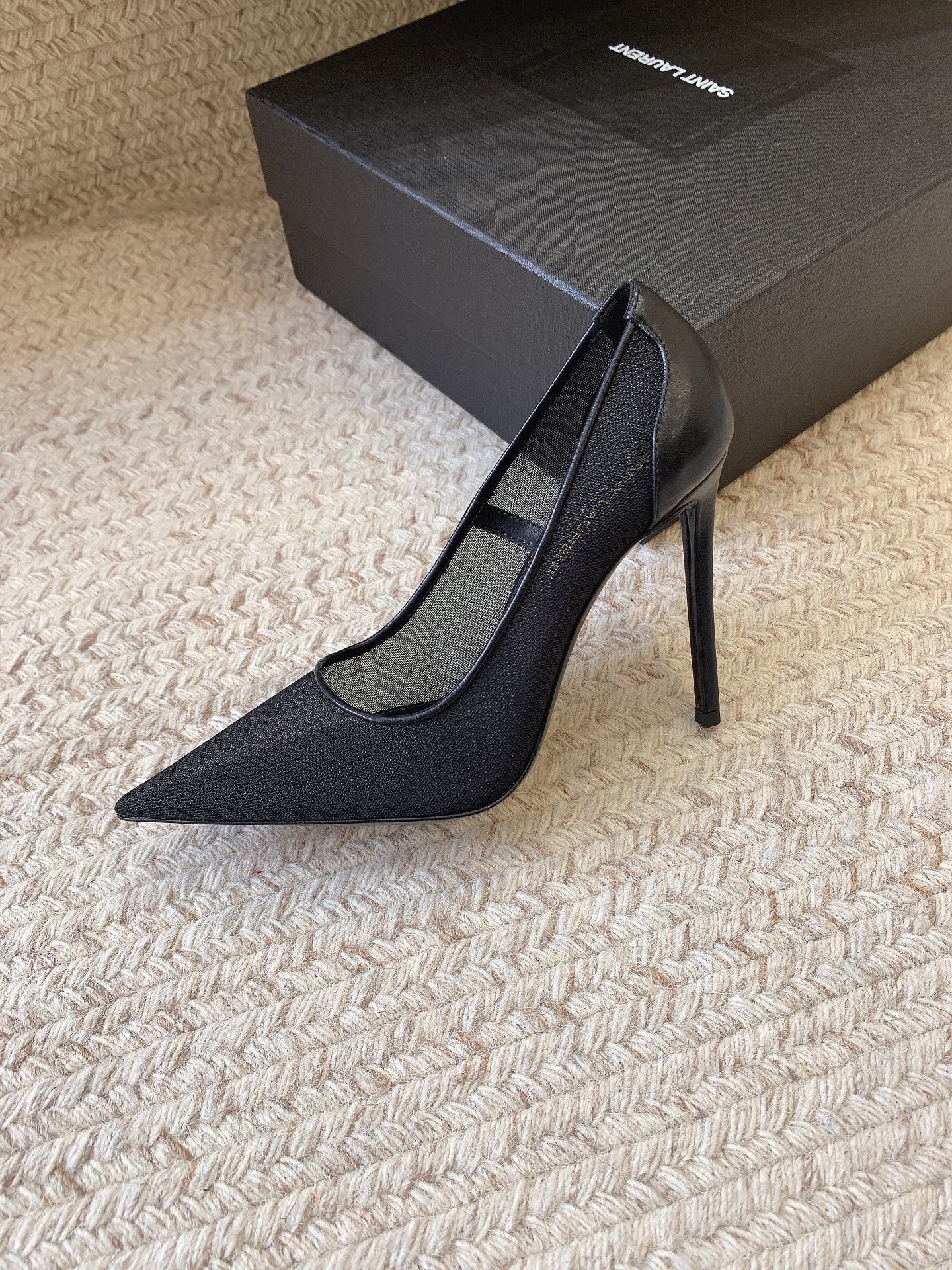 NORMA PUMPS IN BLACK MESH - 34