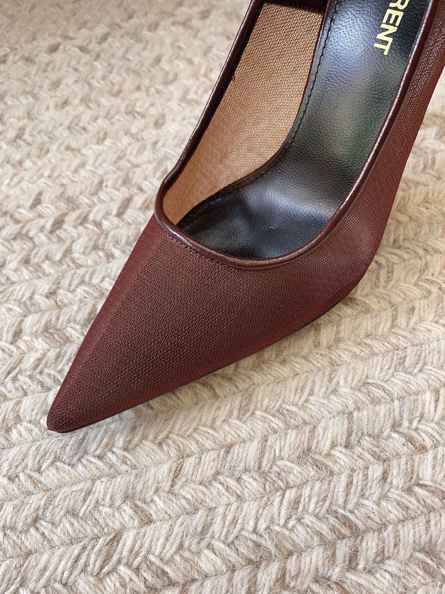 NORMA PUMPS IN CHESTNUT MESH - 34