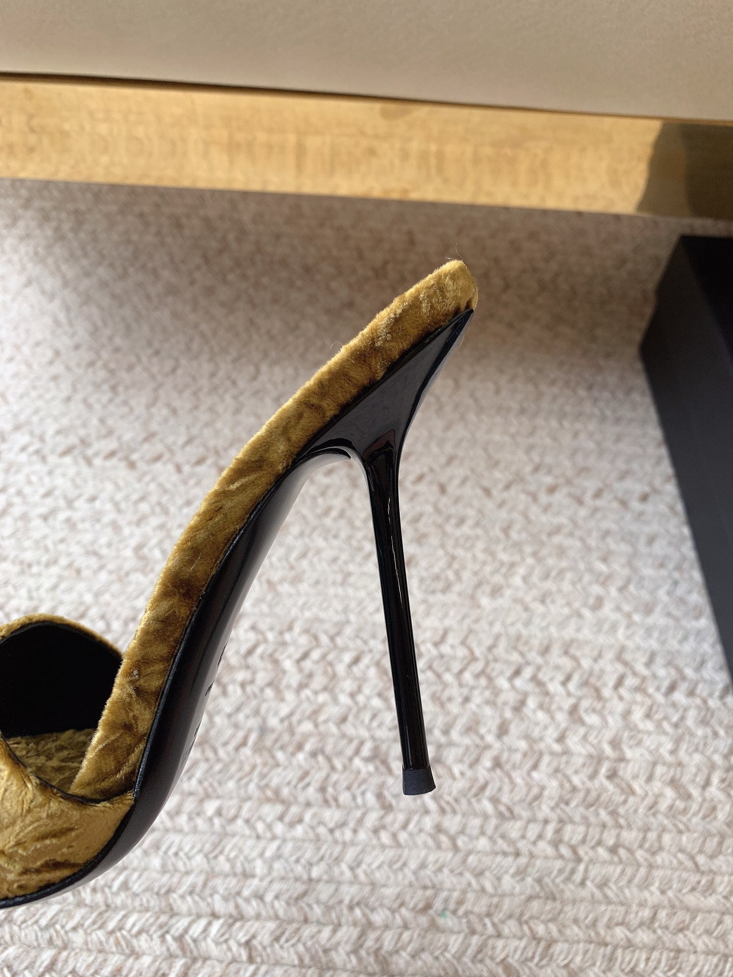 HIGH HEEL SLIDES IN SAND YELLOW VELVET - 34