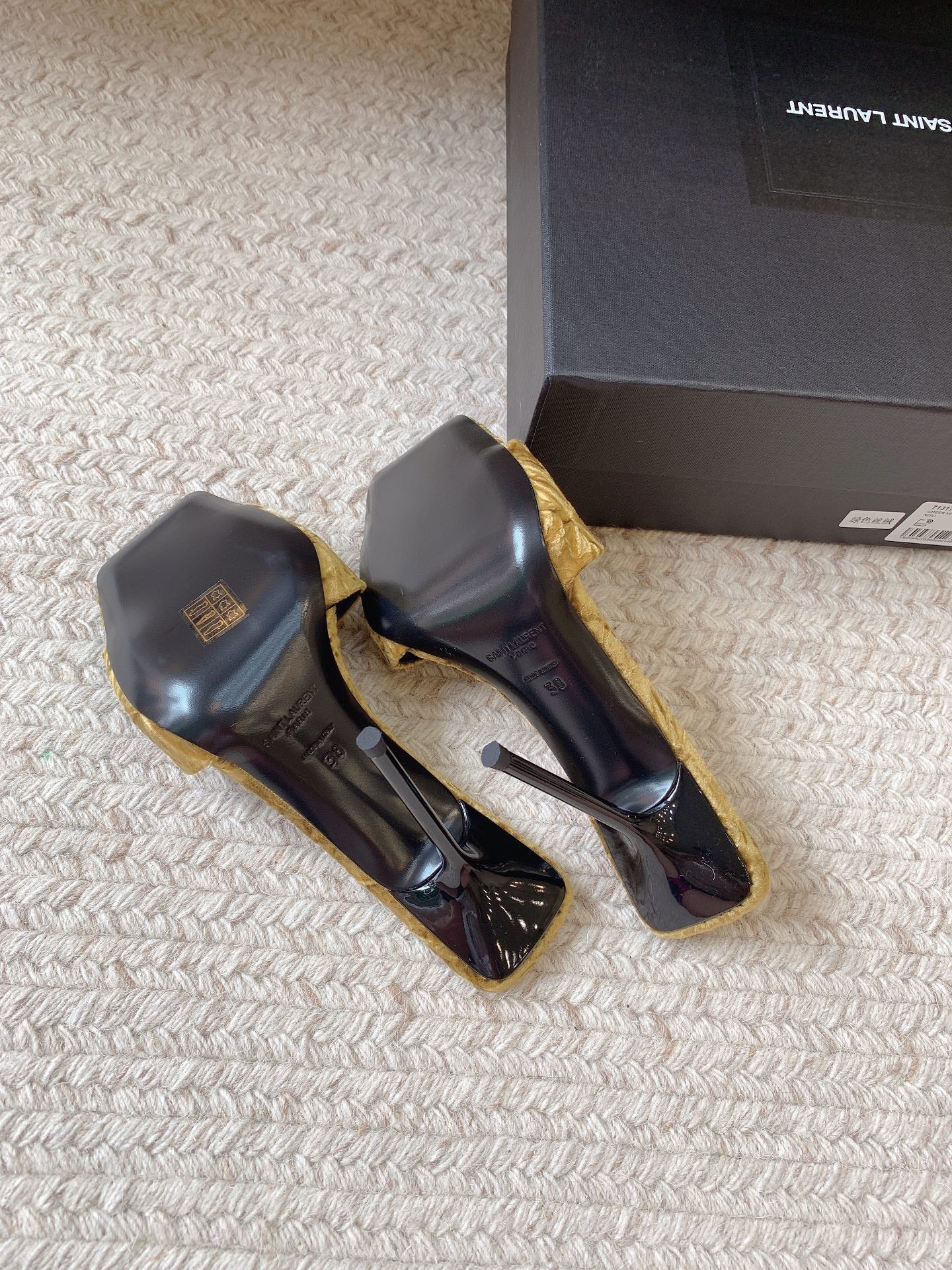 HIGH HEEL SLIDES IN SAND YELLOW VELVET - 34