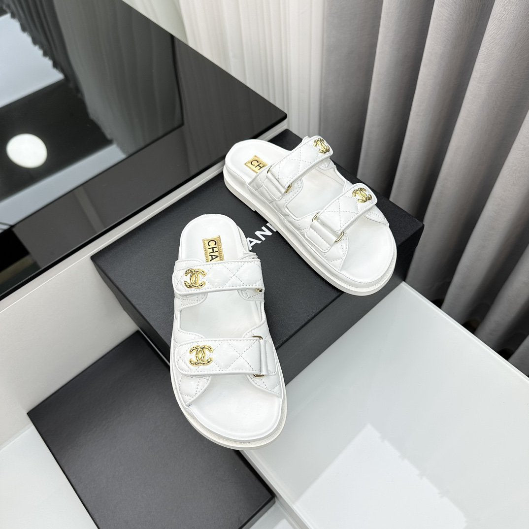 dad sandals white patent lambskin mules - 35