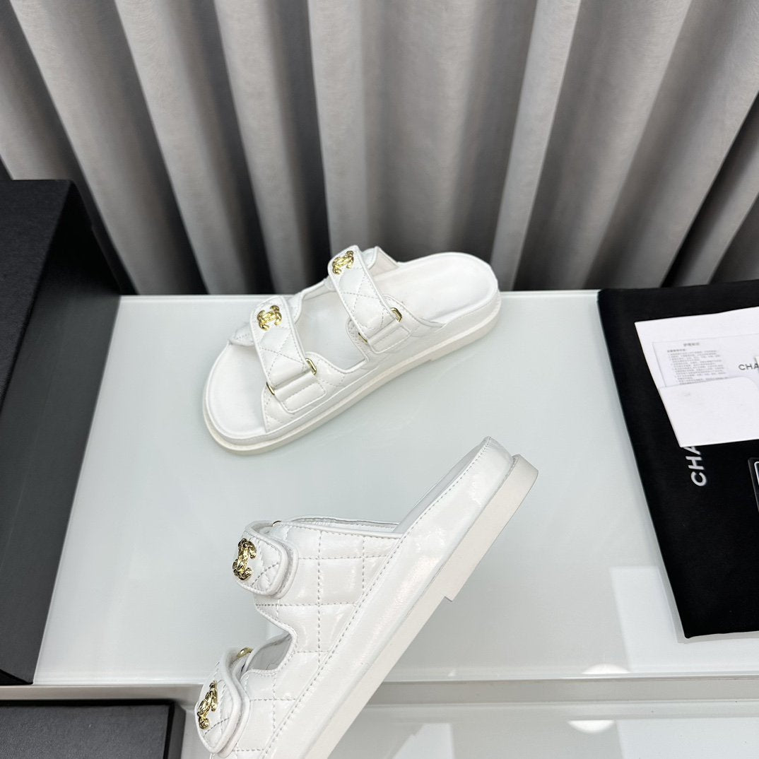 dad sandals white patent lambskin mules - 35